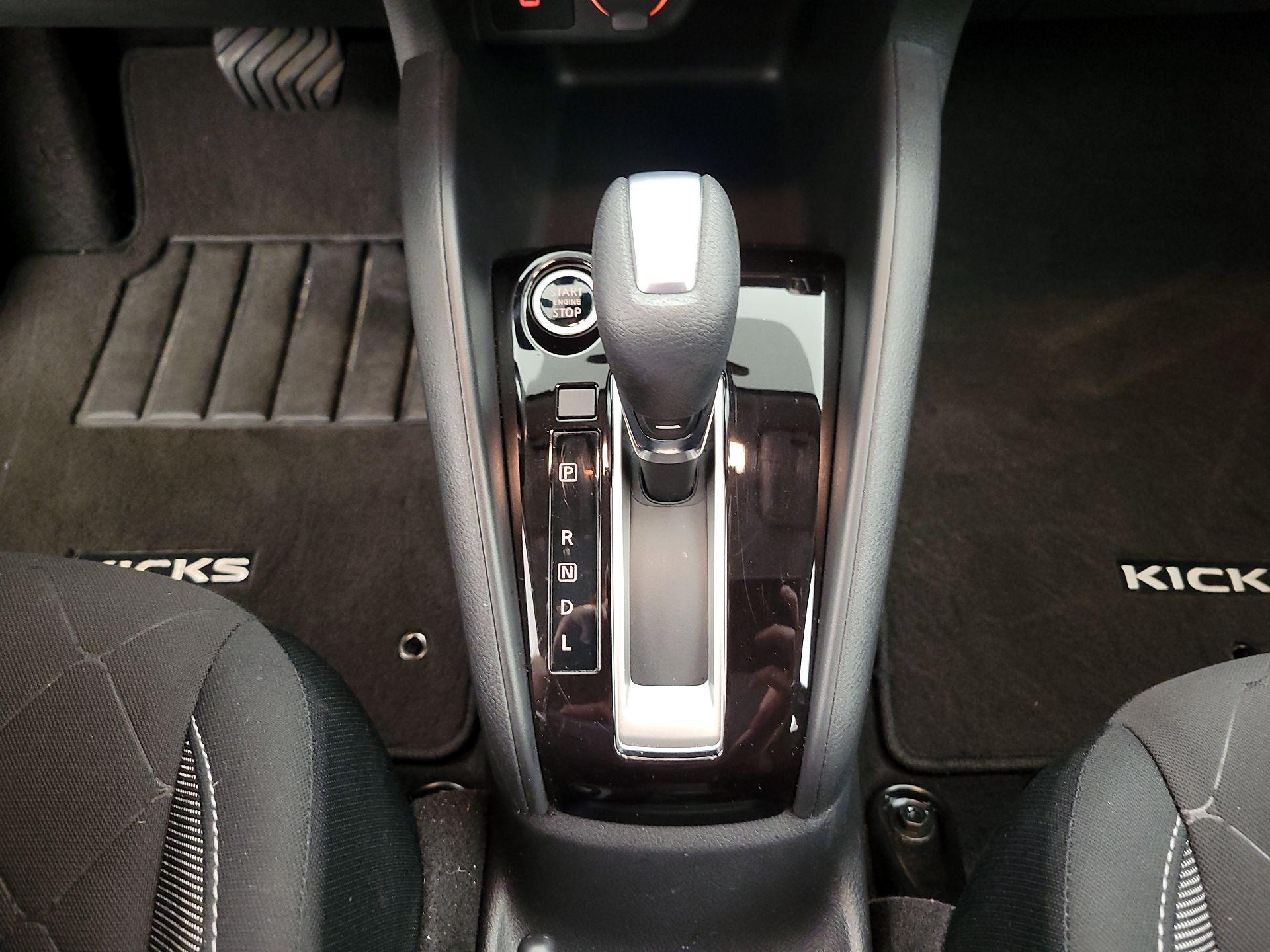 Thumbnail: 2020 Nissan Kicks - 17