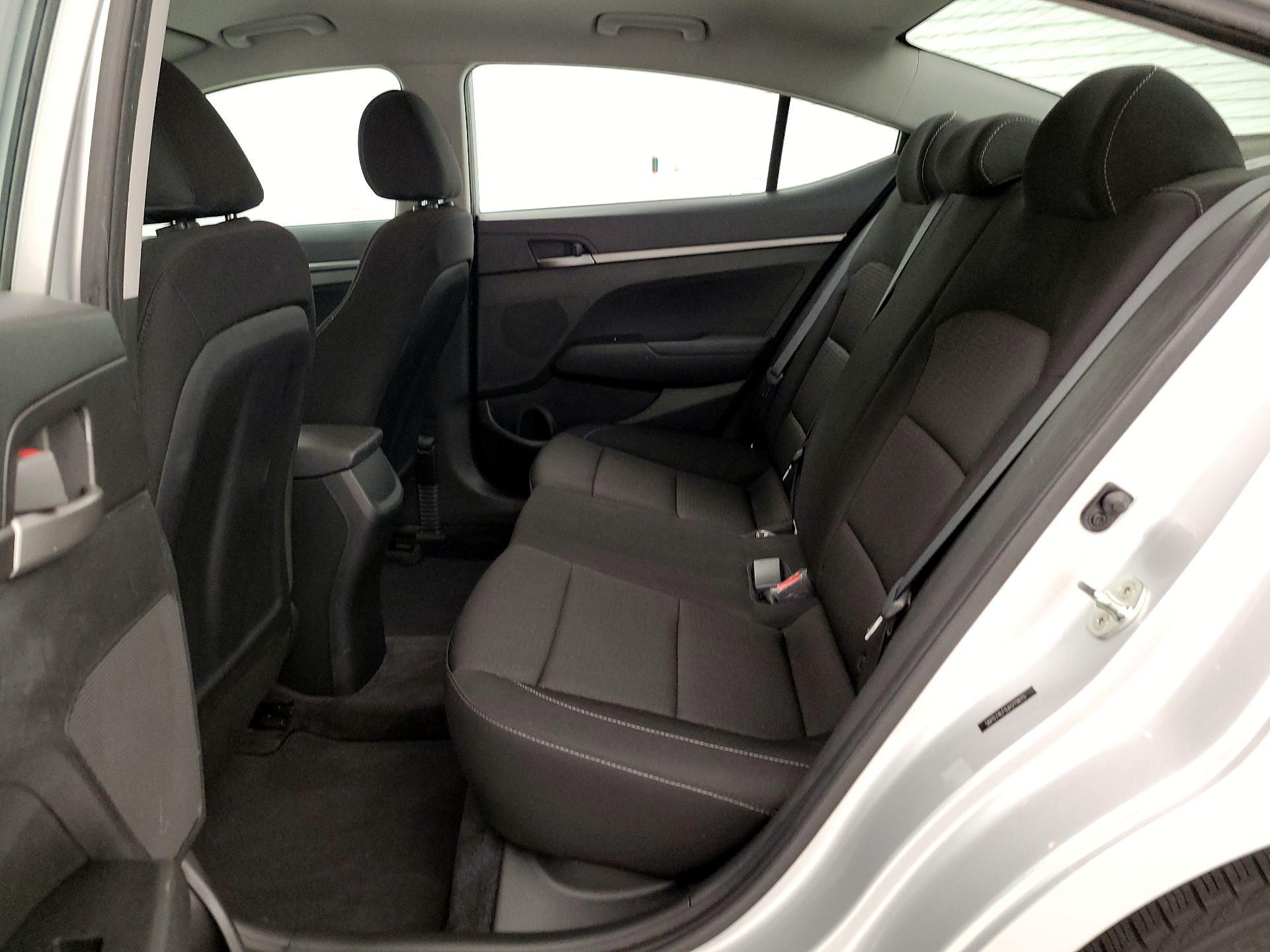 Thumbnail: 2018 Hyundai Elantra - 18