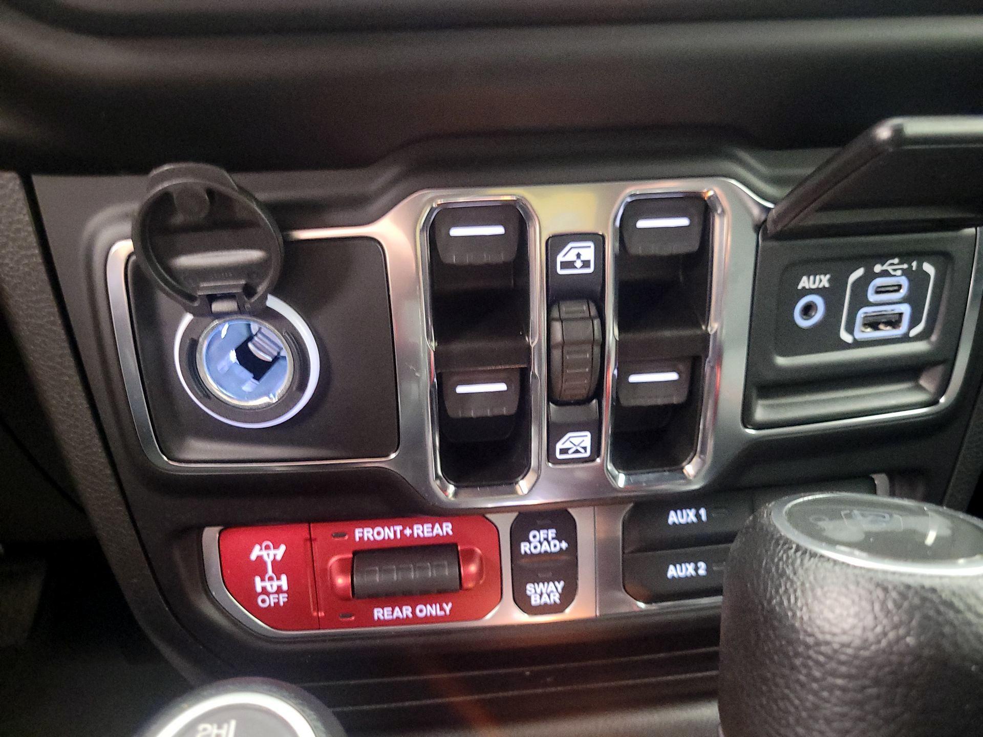 Thumbnail: 2023 Jeep Wrangler - 19