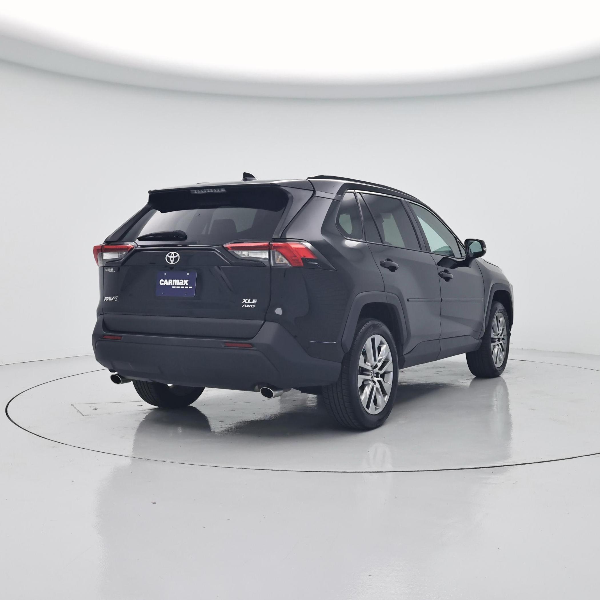 Thumbnail: 2022 Toyota RAV4 - 8