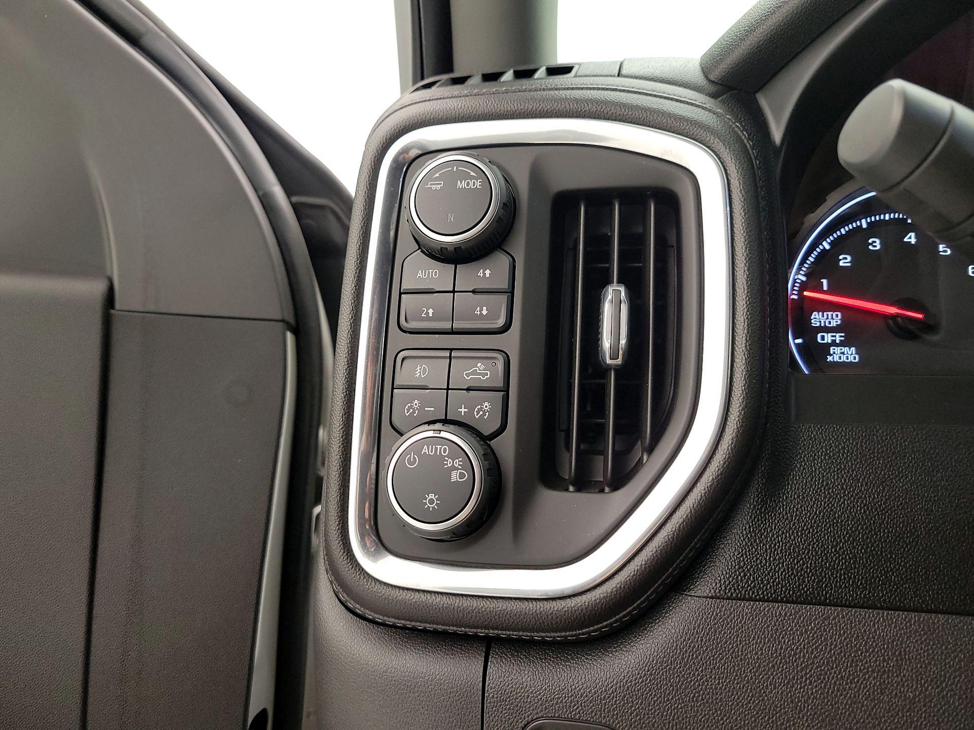 Thumbnail: 2020 Chevrolet Silverado 1500 - 13