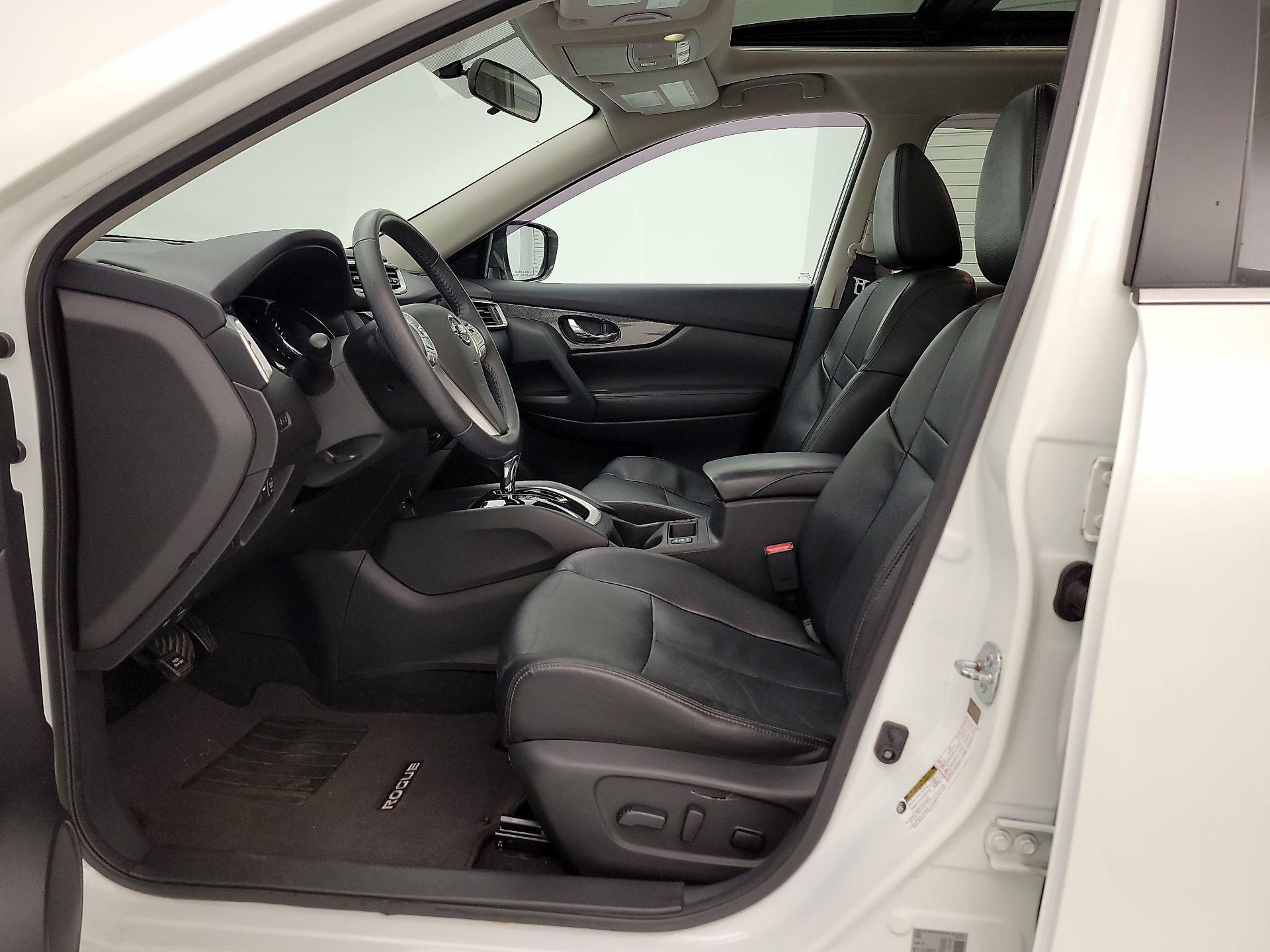 Thumbnail: 2016 Nissan Rogue - 11