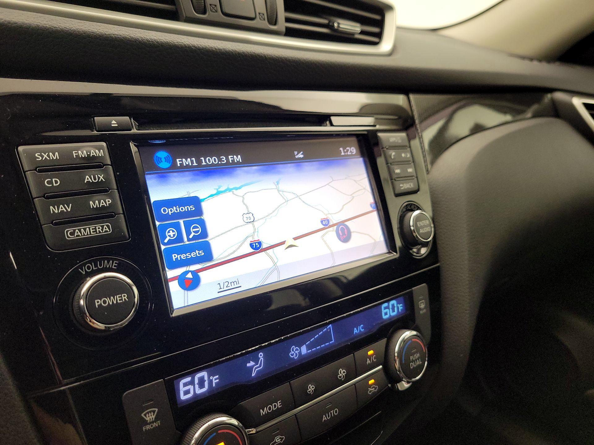Thumbnail: 2016 Nissan Rogue - 14