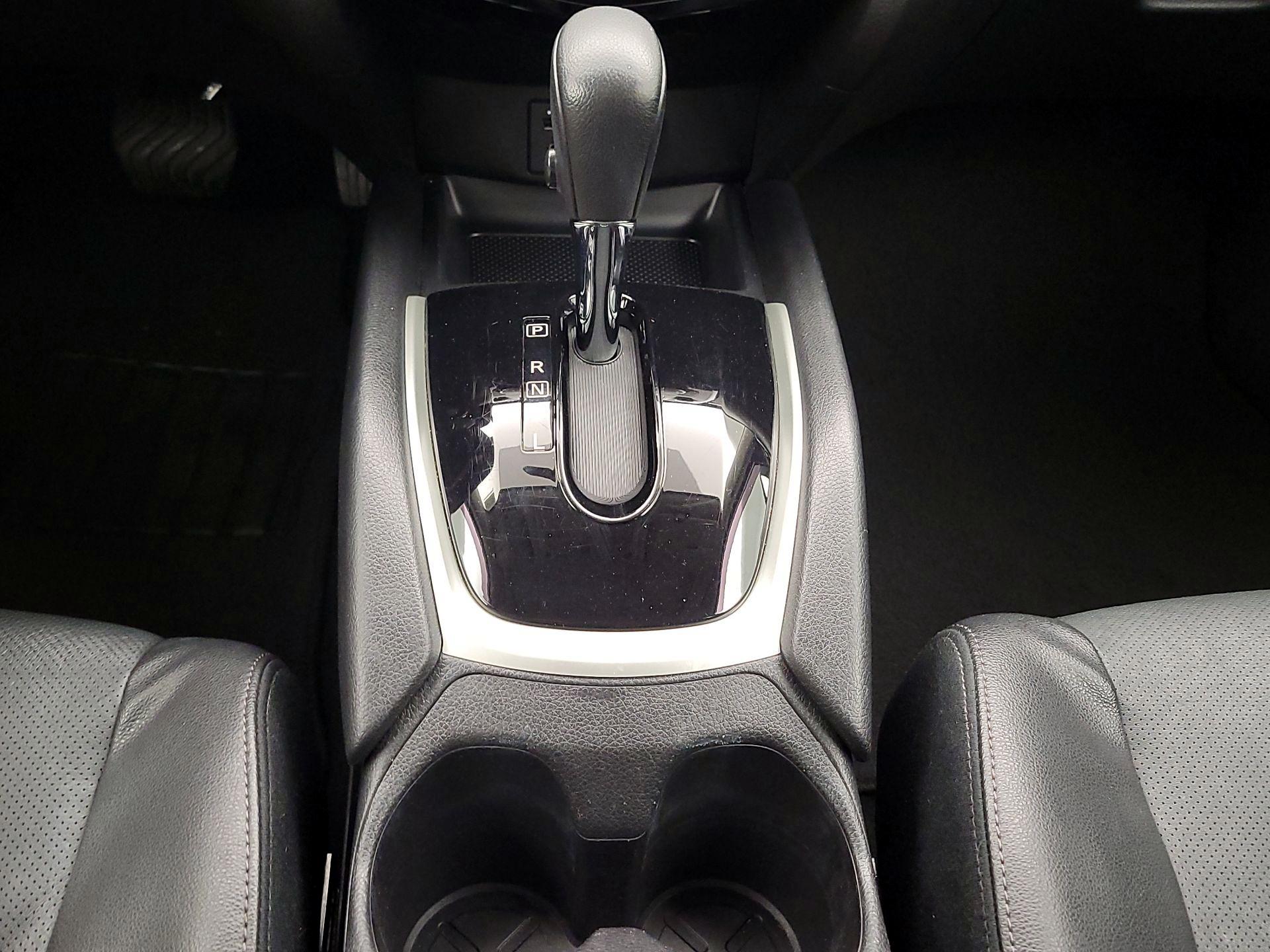 Thumbnail: 2016 Nissan Rogue - 18