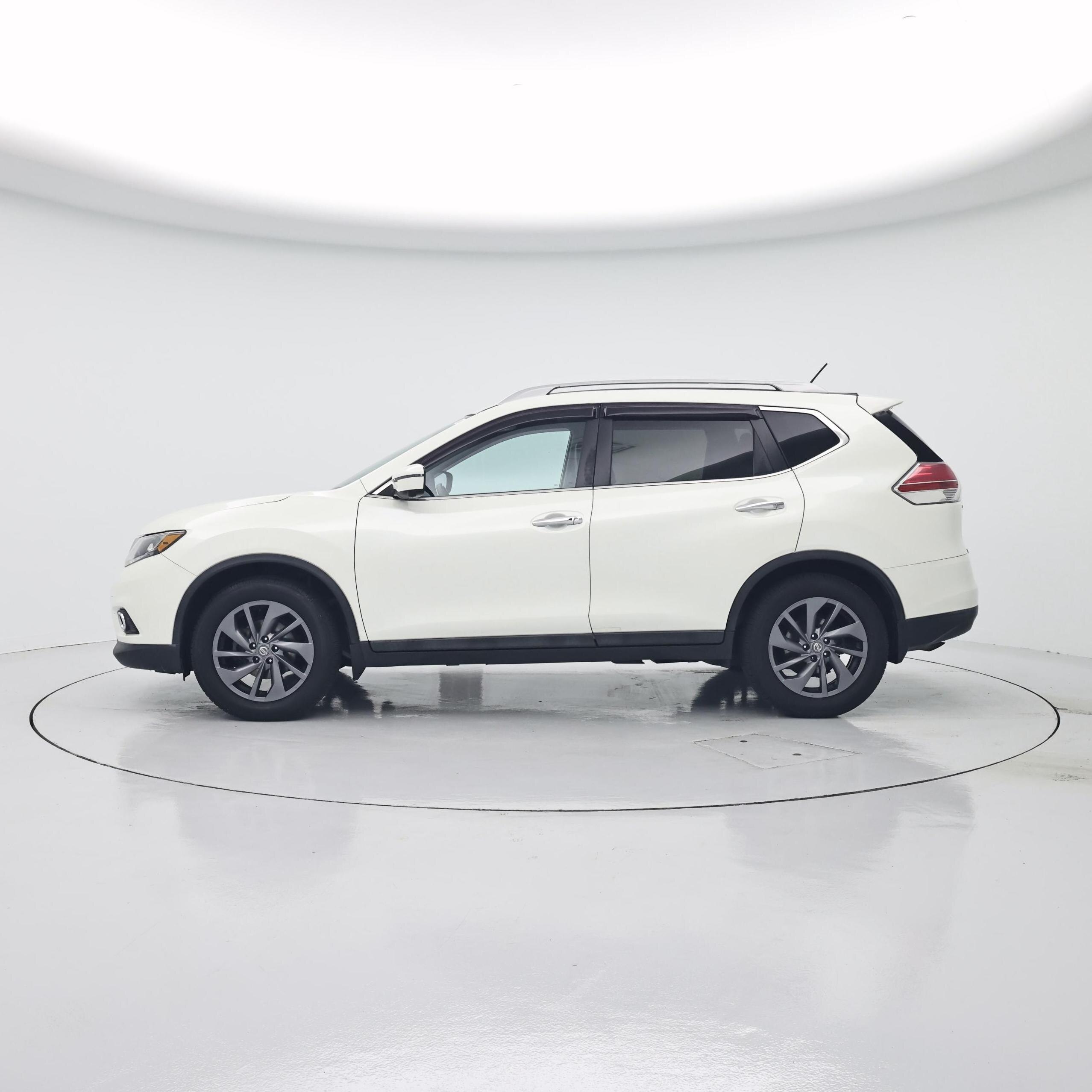 Thumbnail: 2016 Nissan Rogue - 3