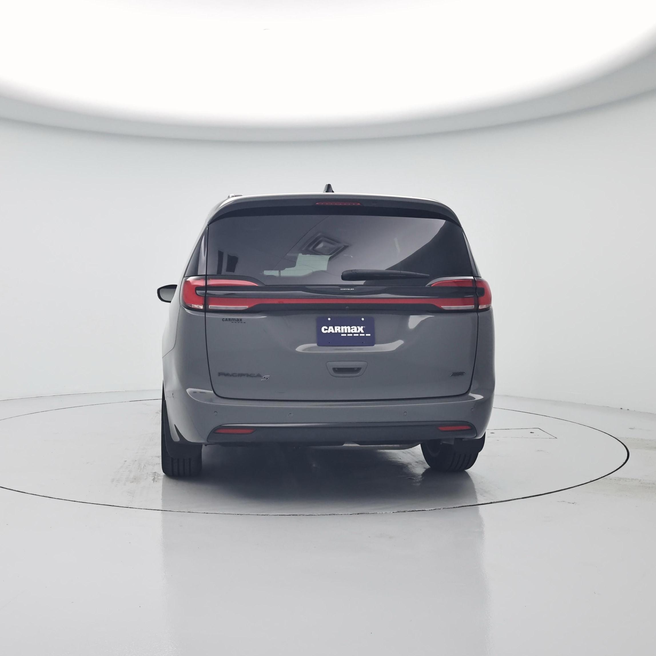 Thumbnail: 2023 Chrysler Pacifica - 6