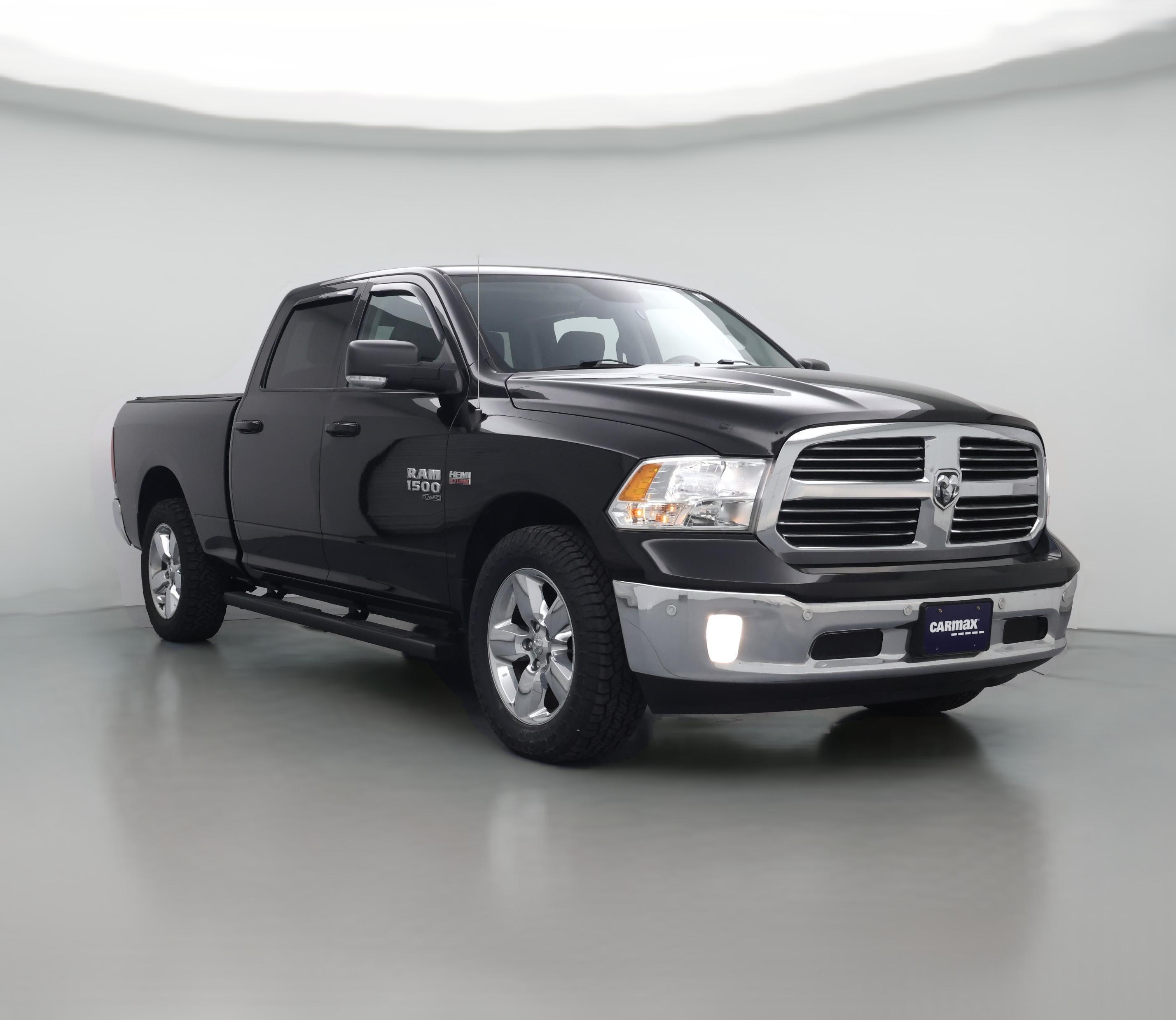 Thumbnail: 2019 RAM 1500 Classic - 1