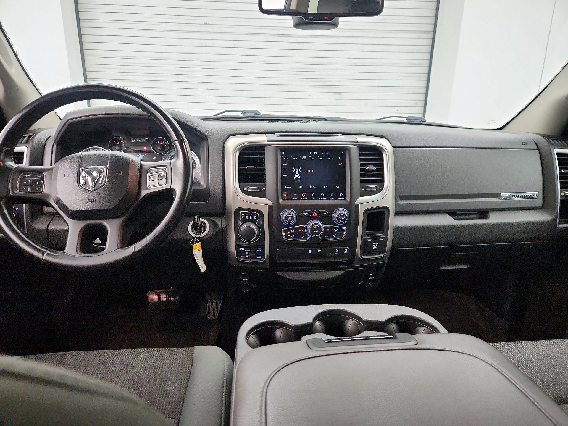 Thumbnail: 2019 RAM 1500 Classic - 9