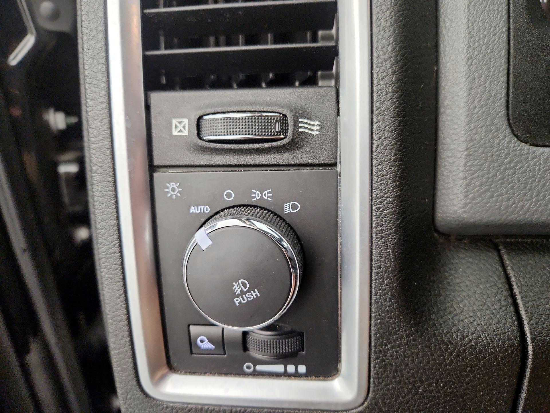 Thumbnail: 2019 RAM 1500 Classic - 13