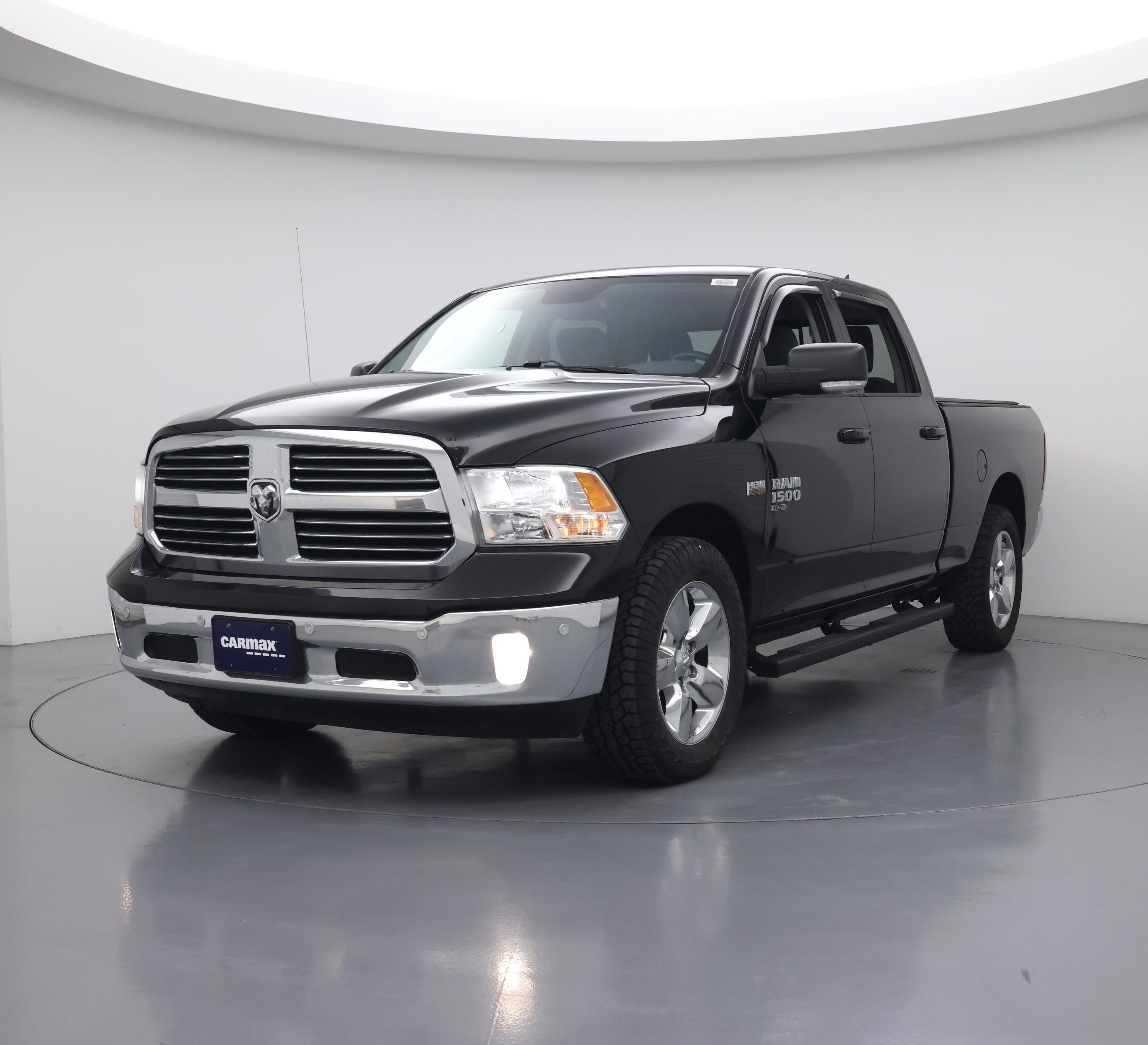 Thumbnail: 2019 RAM 1500 Classic - 4