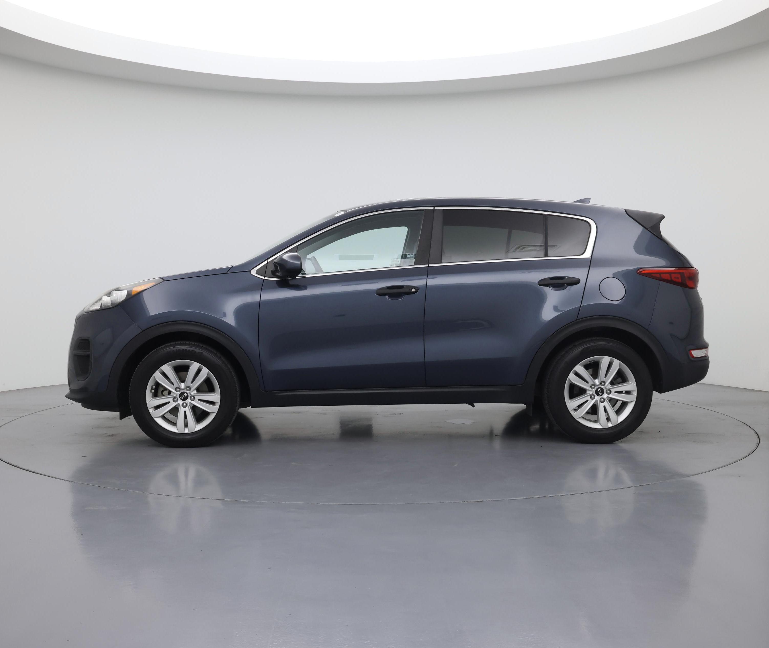 Thumbnail: 2019 Kia Sportage - 3