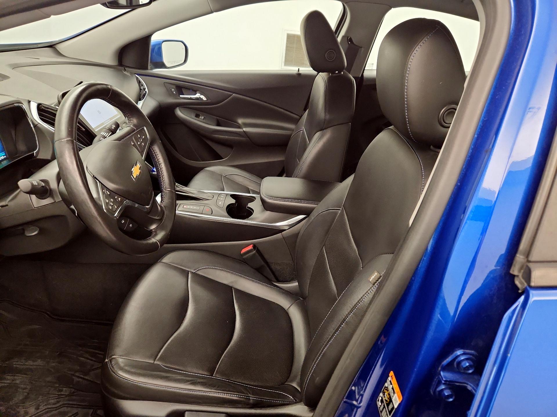 Thumbnail: 2016 Chevrolet Volt - 11