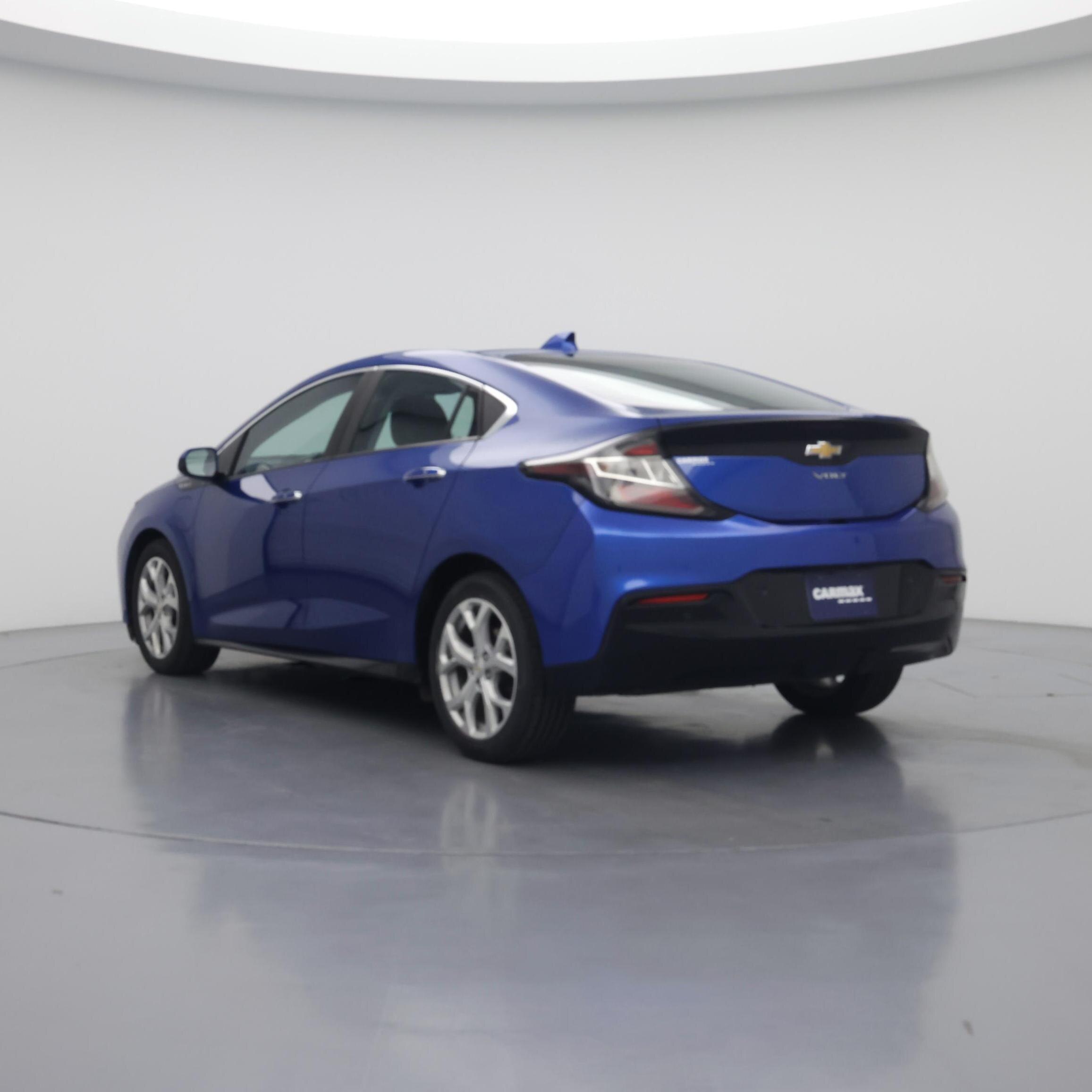 Thumbnail: 2016 Chevrolet Volt - 2
