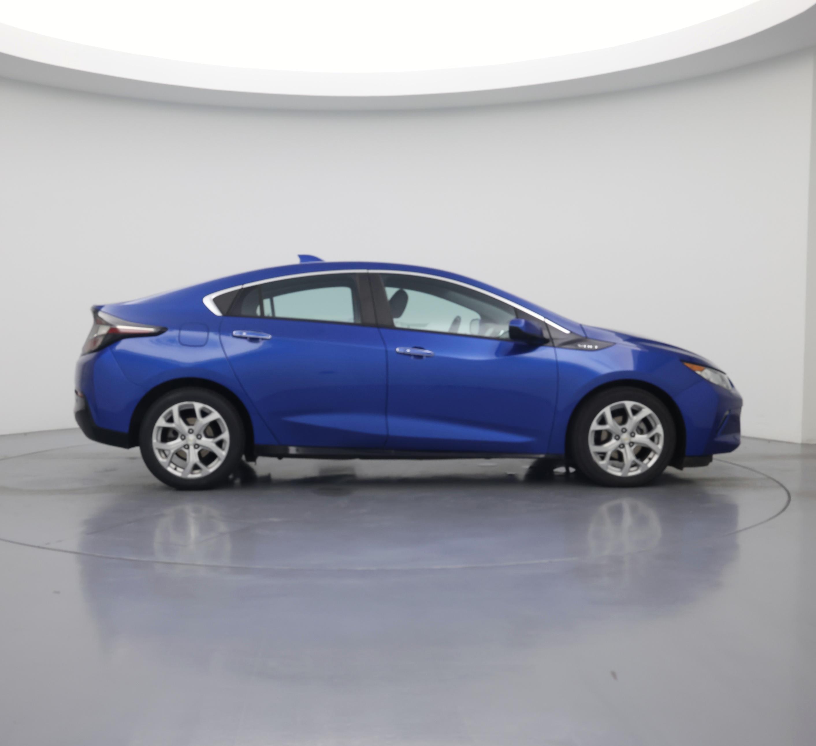 Thumbnail: 2016 Chevrolet Volt - 7