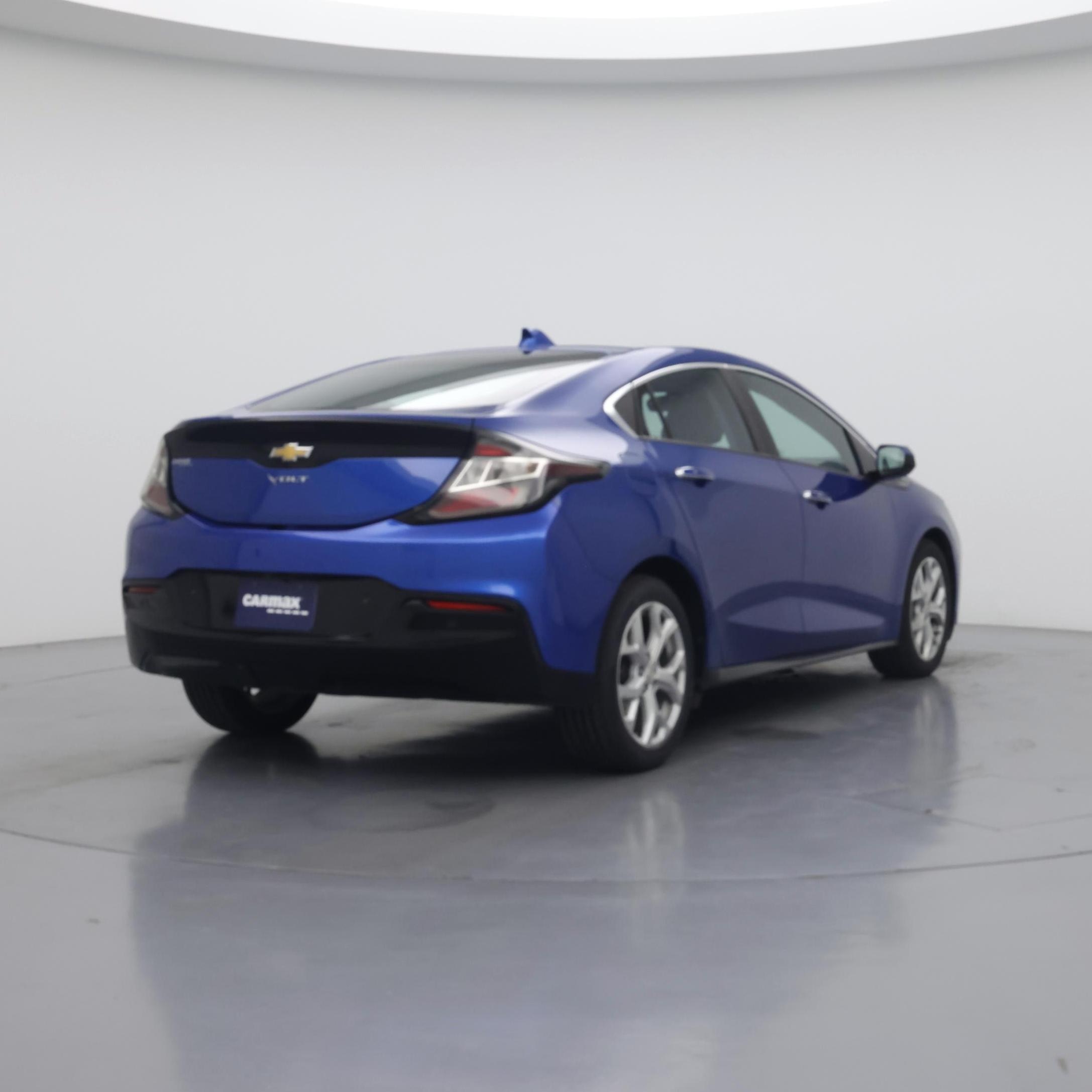 Thumbnail: 2016 Chevrolet Volt - 8