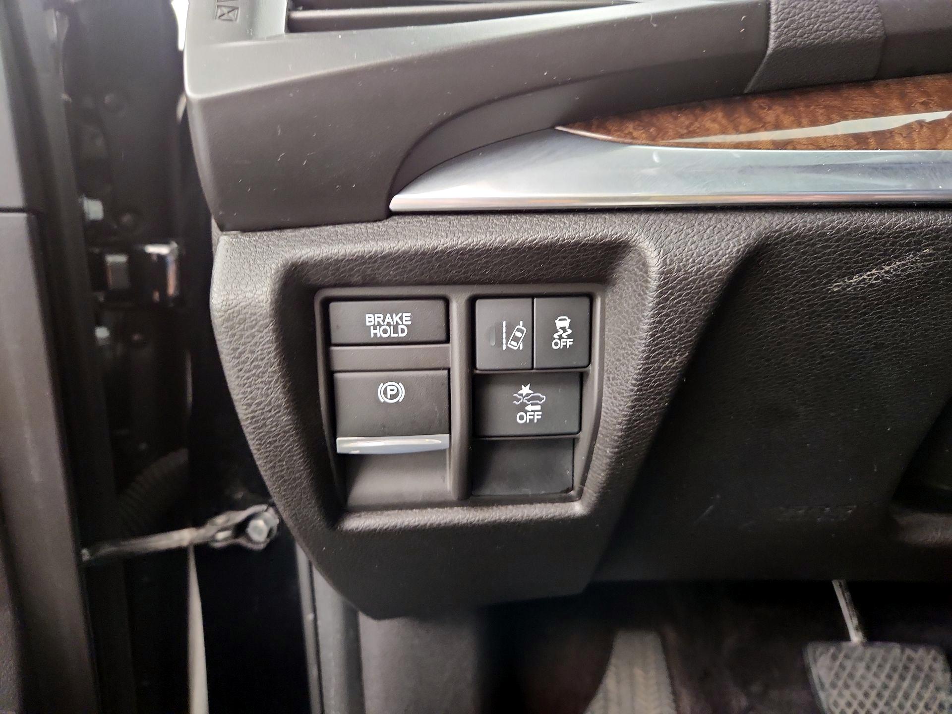Thumbnail: 2018 Acura MDX - 13