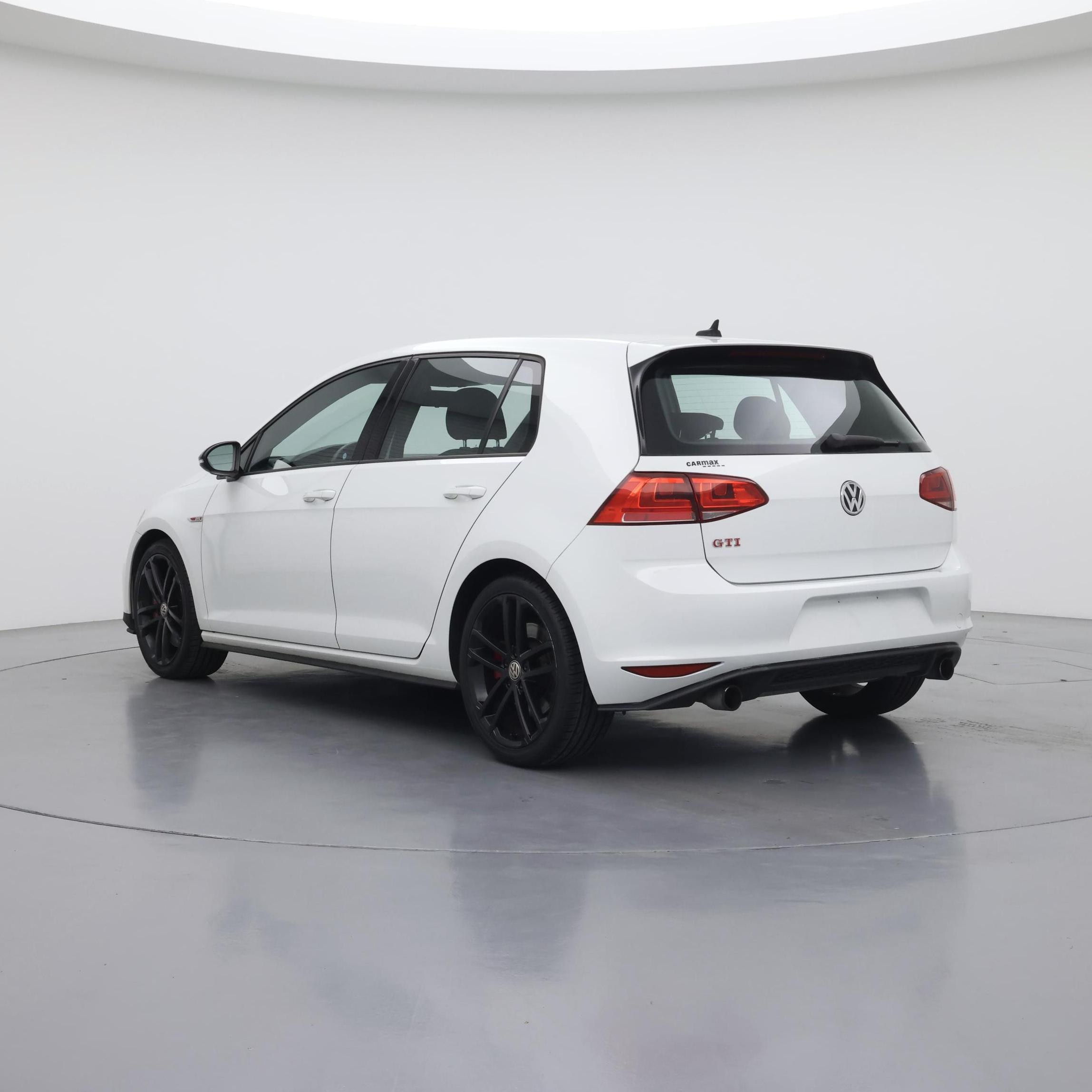 Thumbnail: 2017 Volkswagen Golf - 2