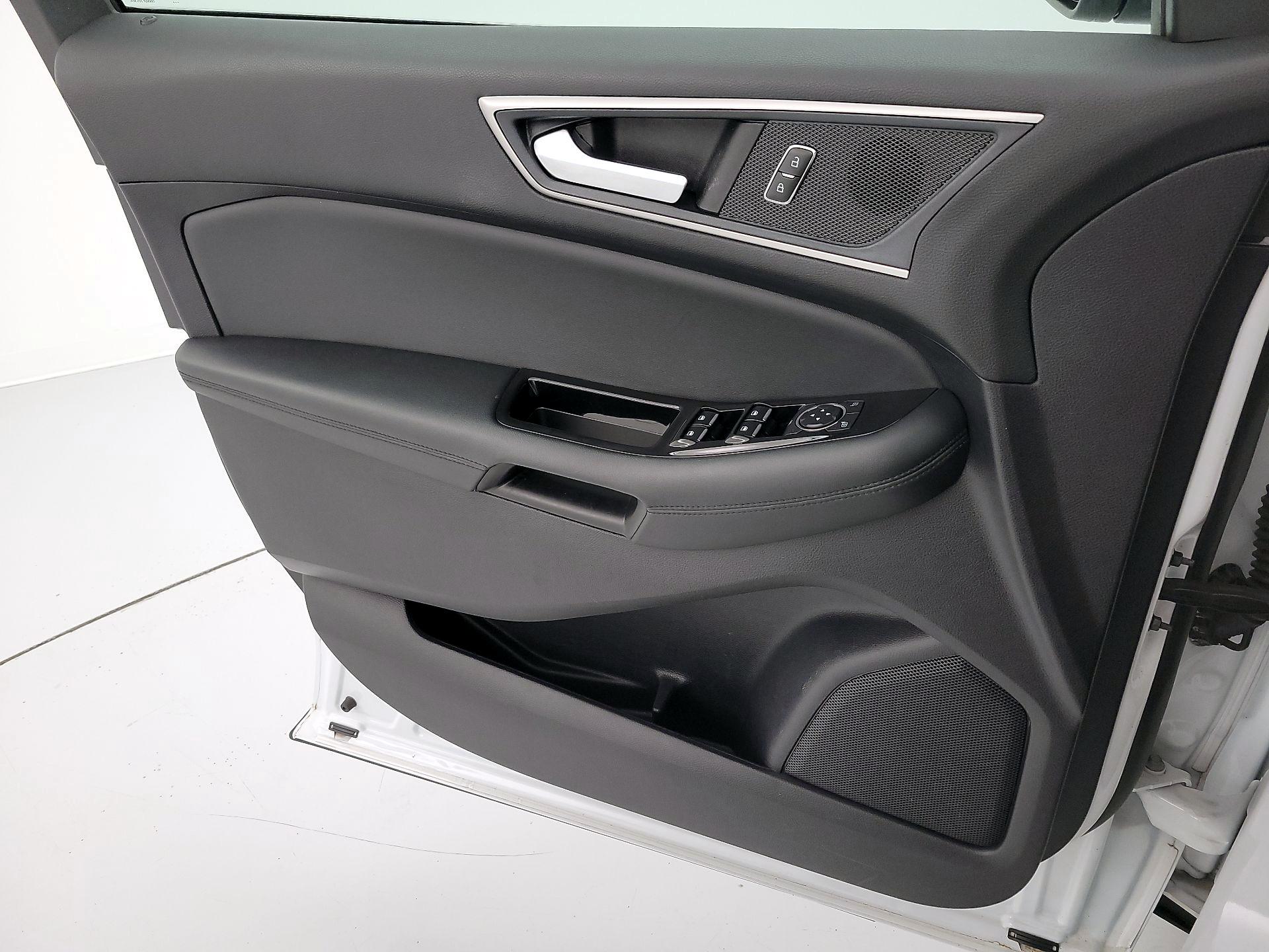 Thumbnail: 2019 Ford Edge - 12