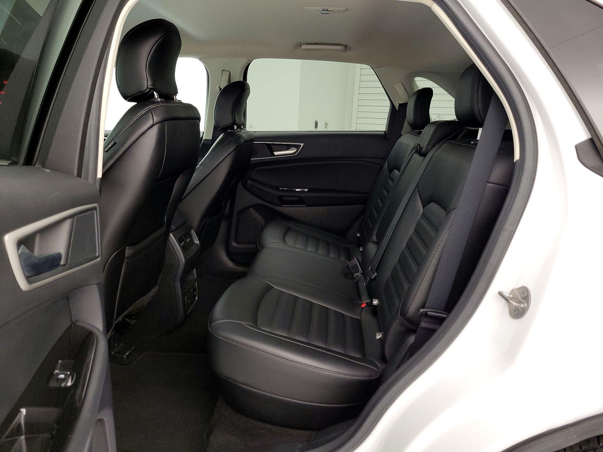 Thumbnail: 2019 Ford Edge - 19