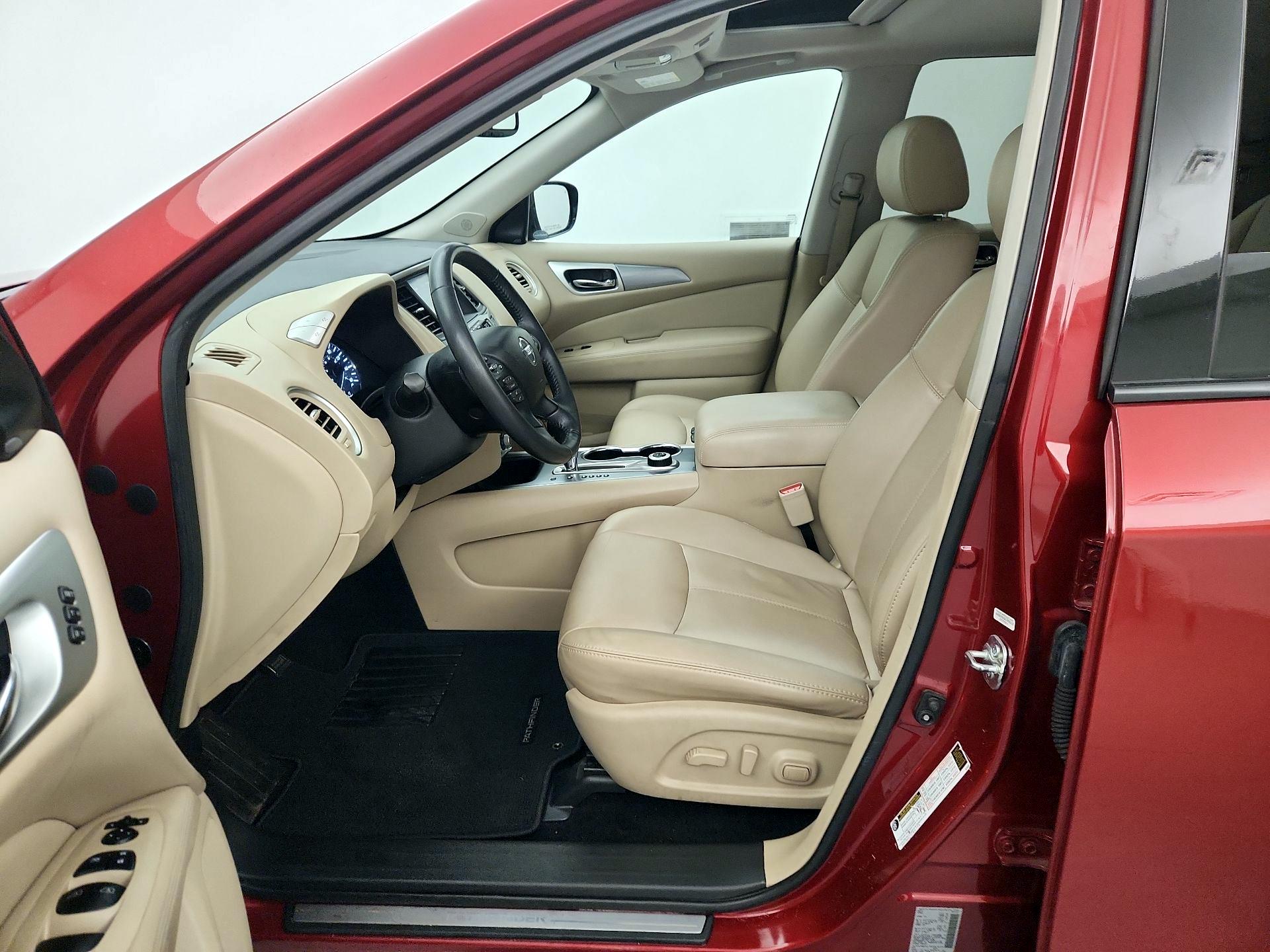 Thumbnail: 2017 Nissan Pathfinder - 11