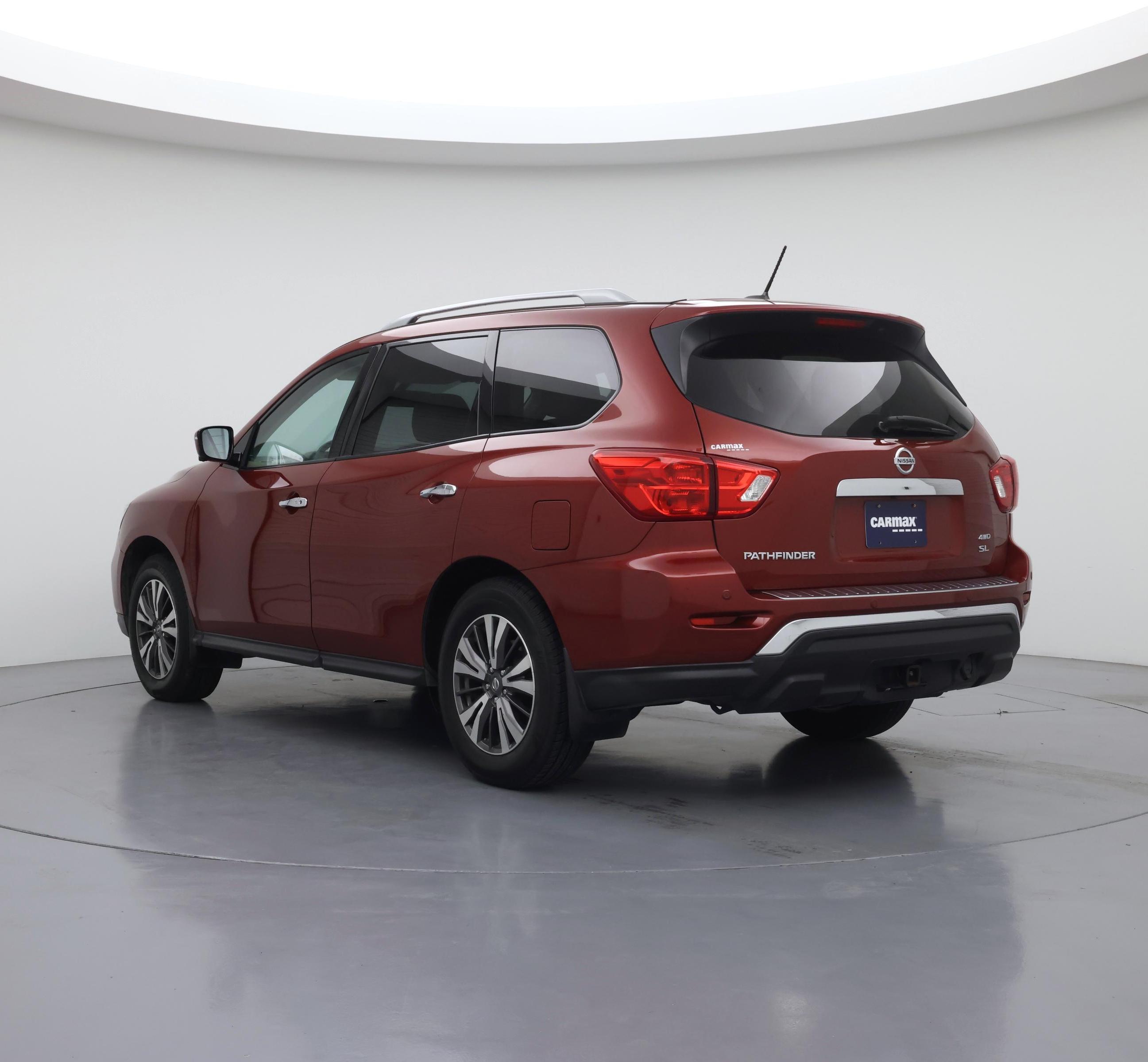 Thumbnail: 2017 Nissan Pathfinder - 2