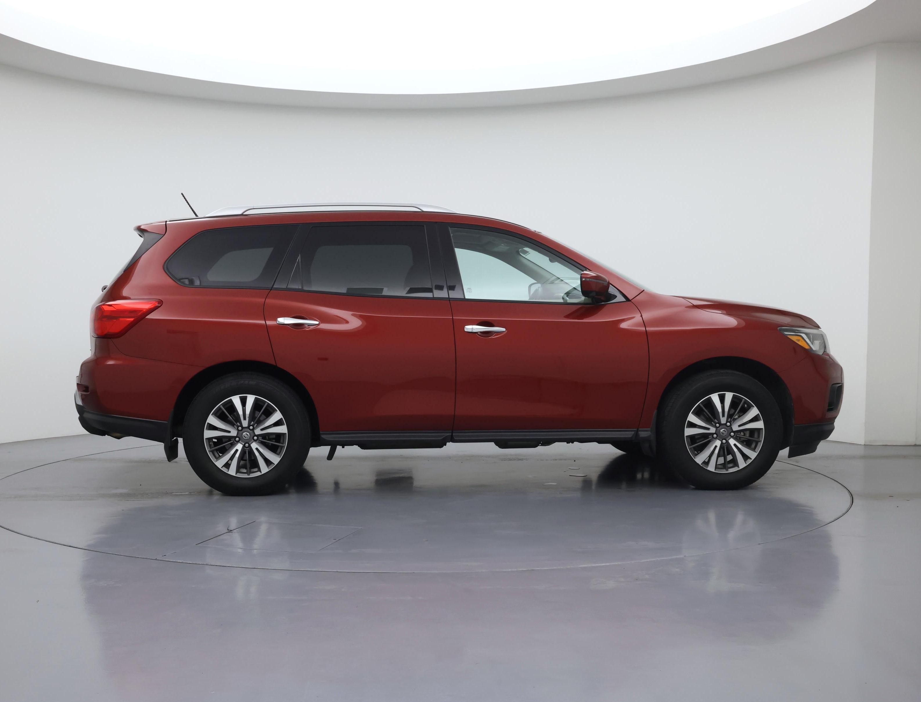 Thumbnail: 2017 Nissan Pathfinder - 7