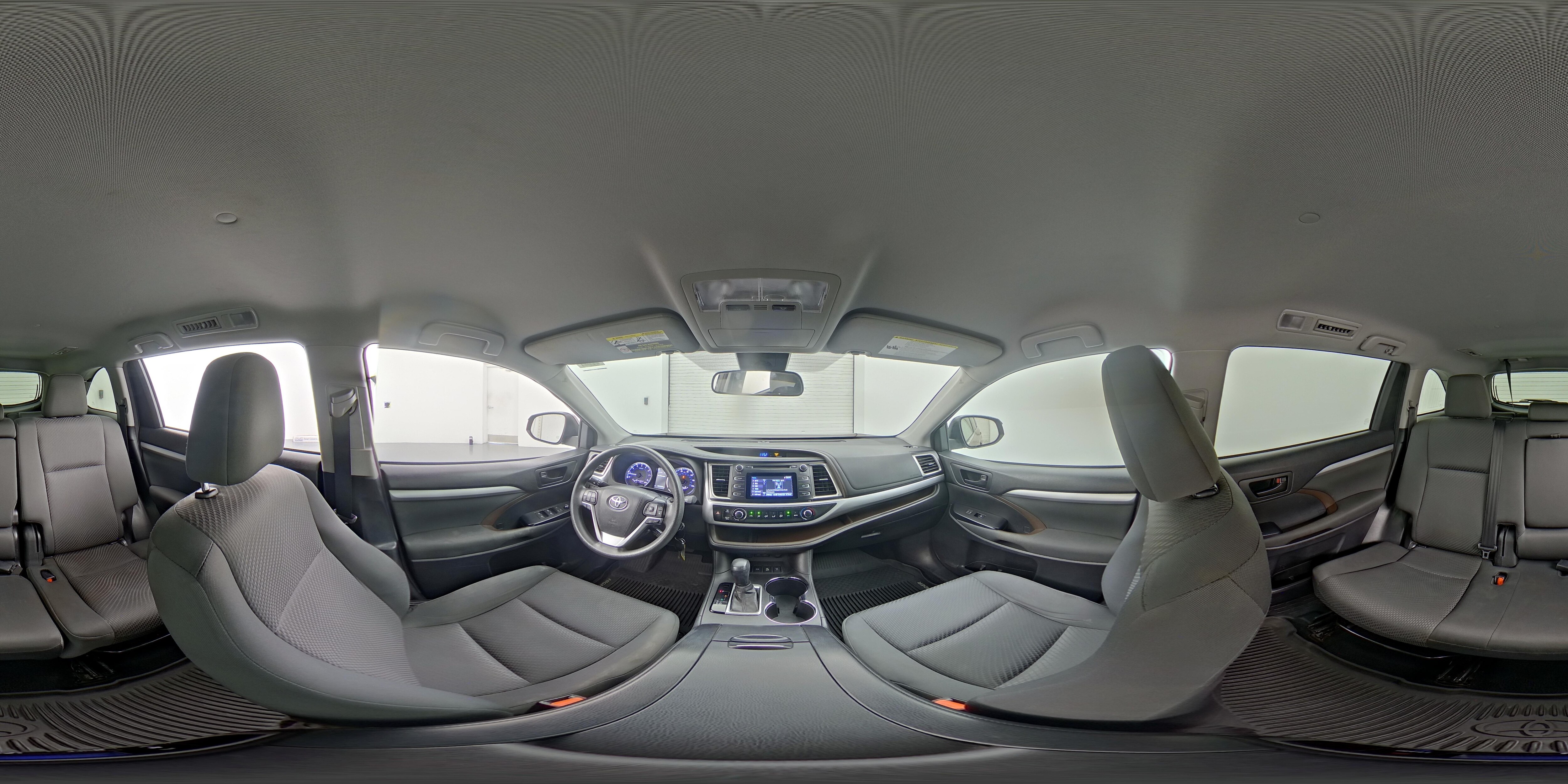 2017 Toyota Highlander LE - Photo 26