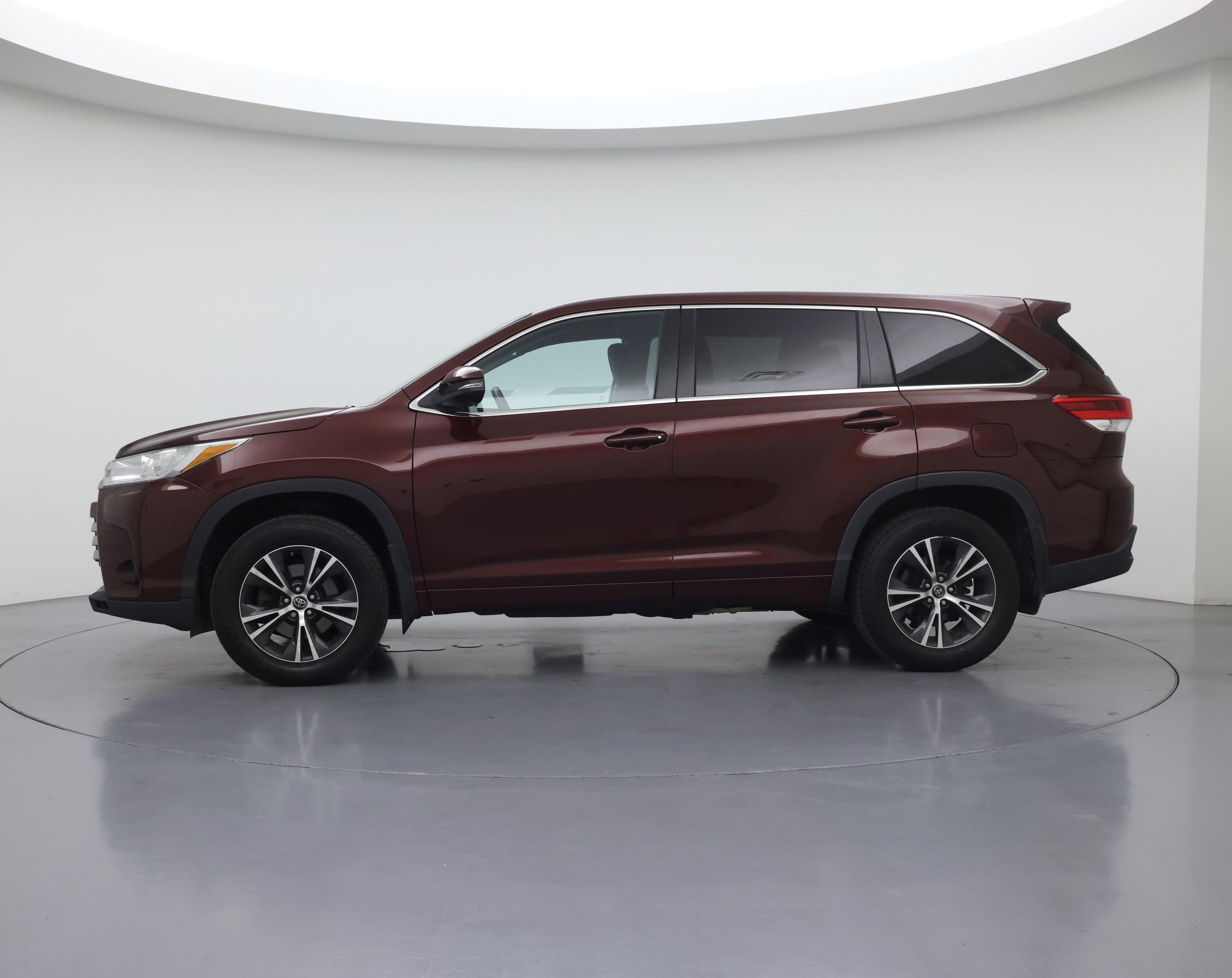 Thumbnail: 2017 Toyota Highlander - 3