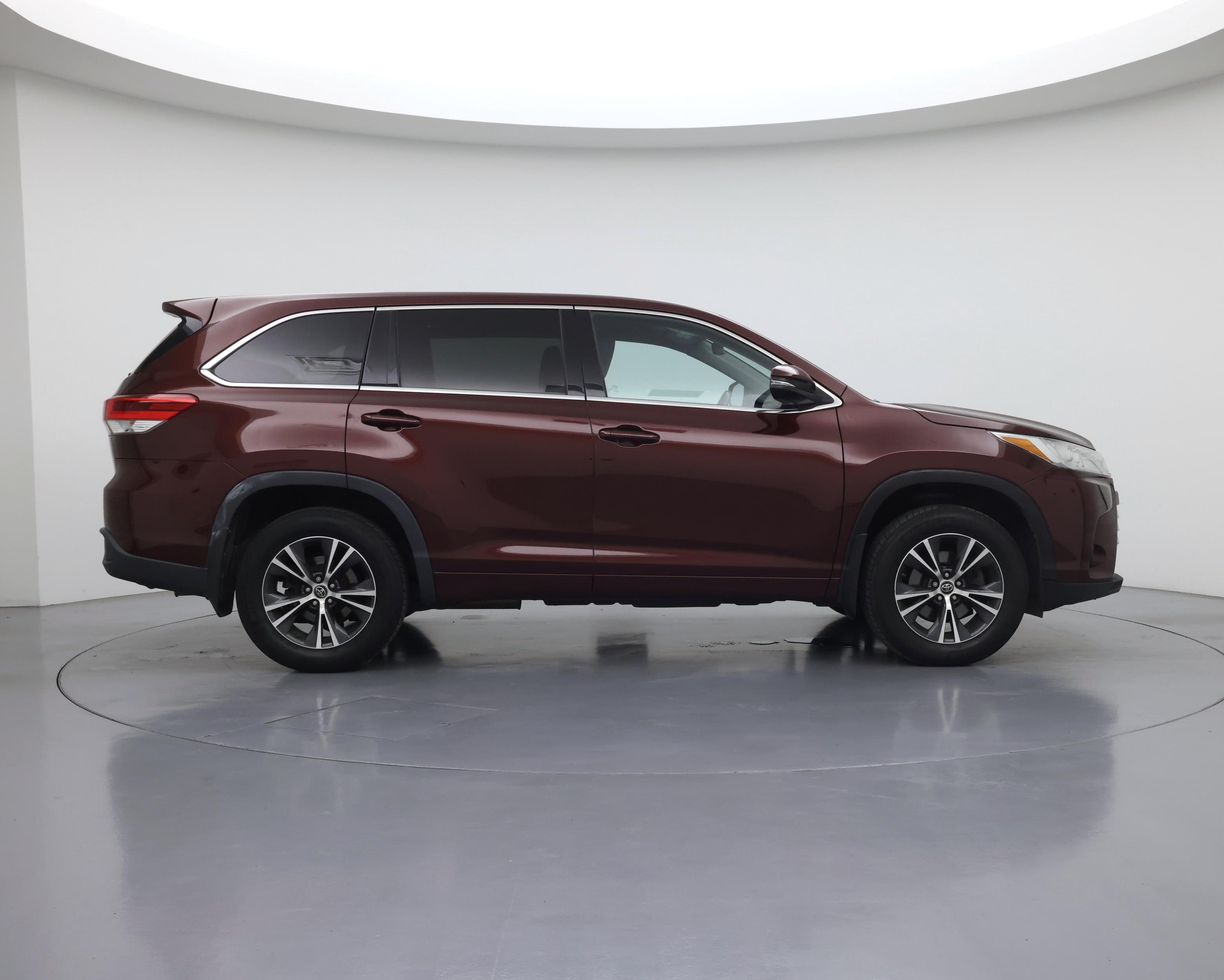 Thumbnail: 2017 Toyota Highlander - 7