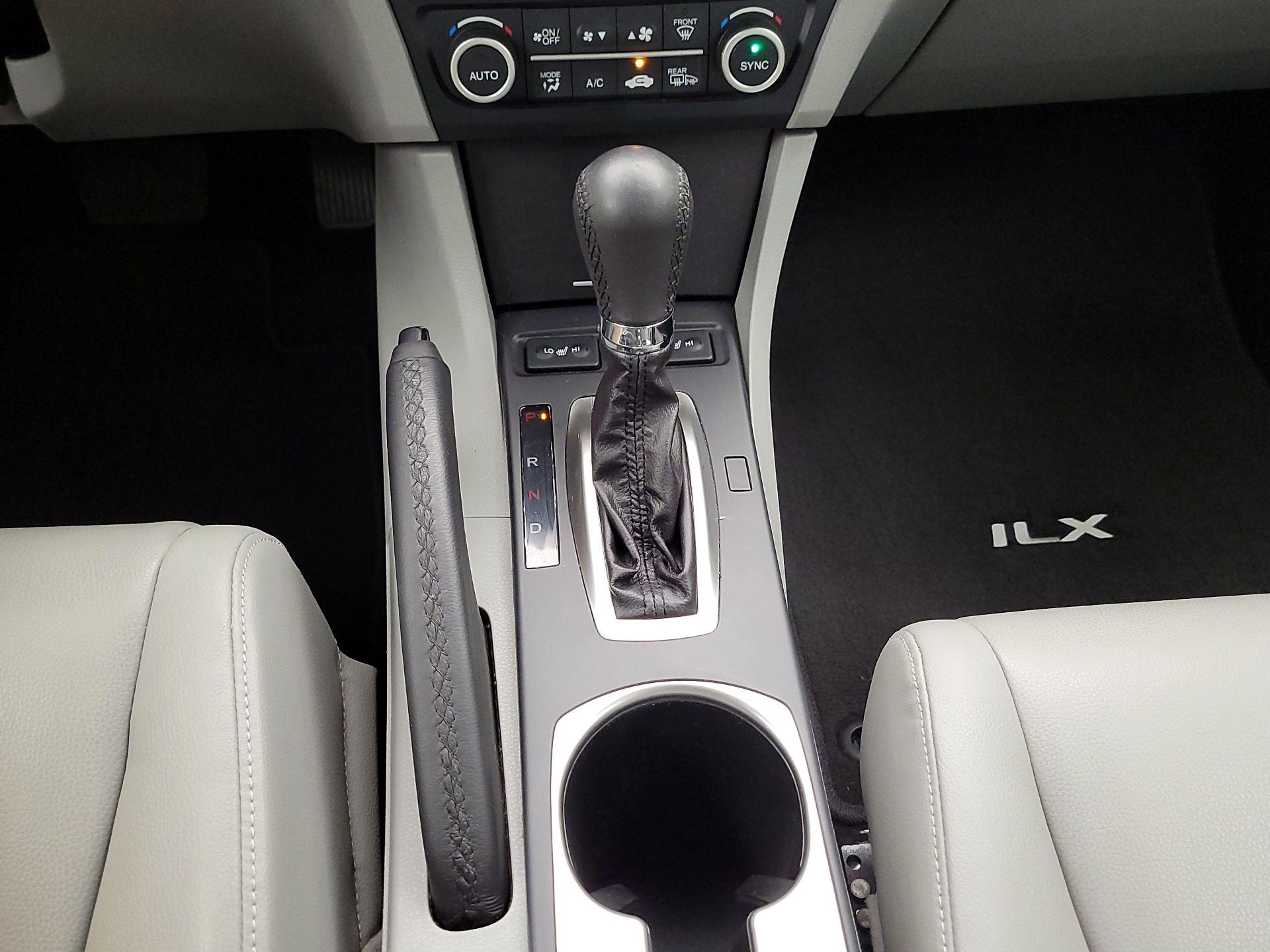 Thumbnail: 2018 Acura ILX - 17