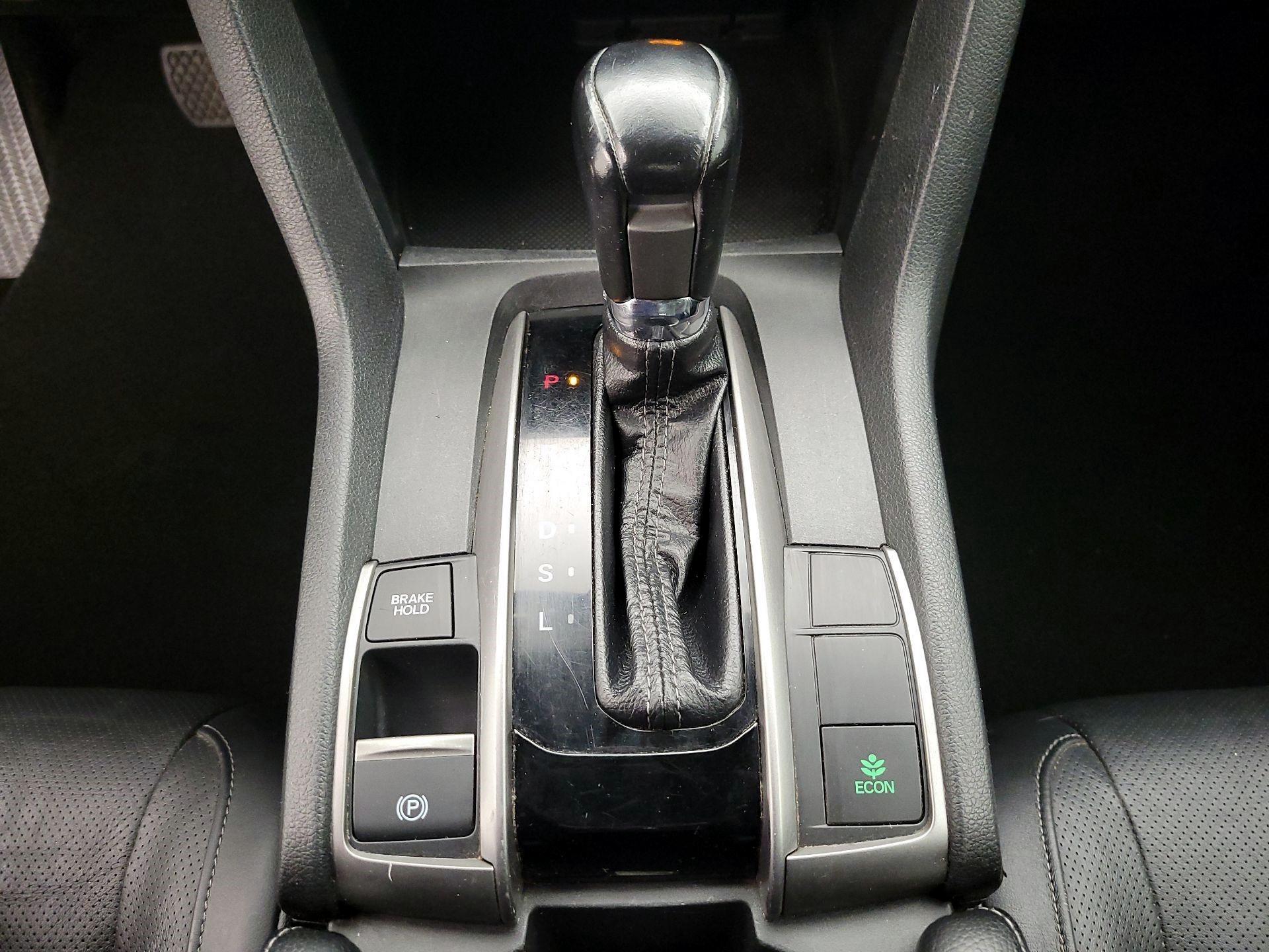 Thumbnail: 2018 Honda Civic - 18