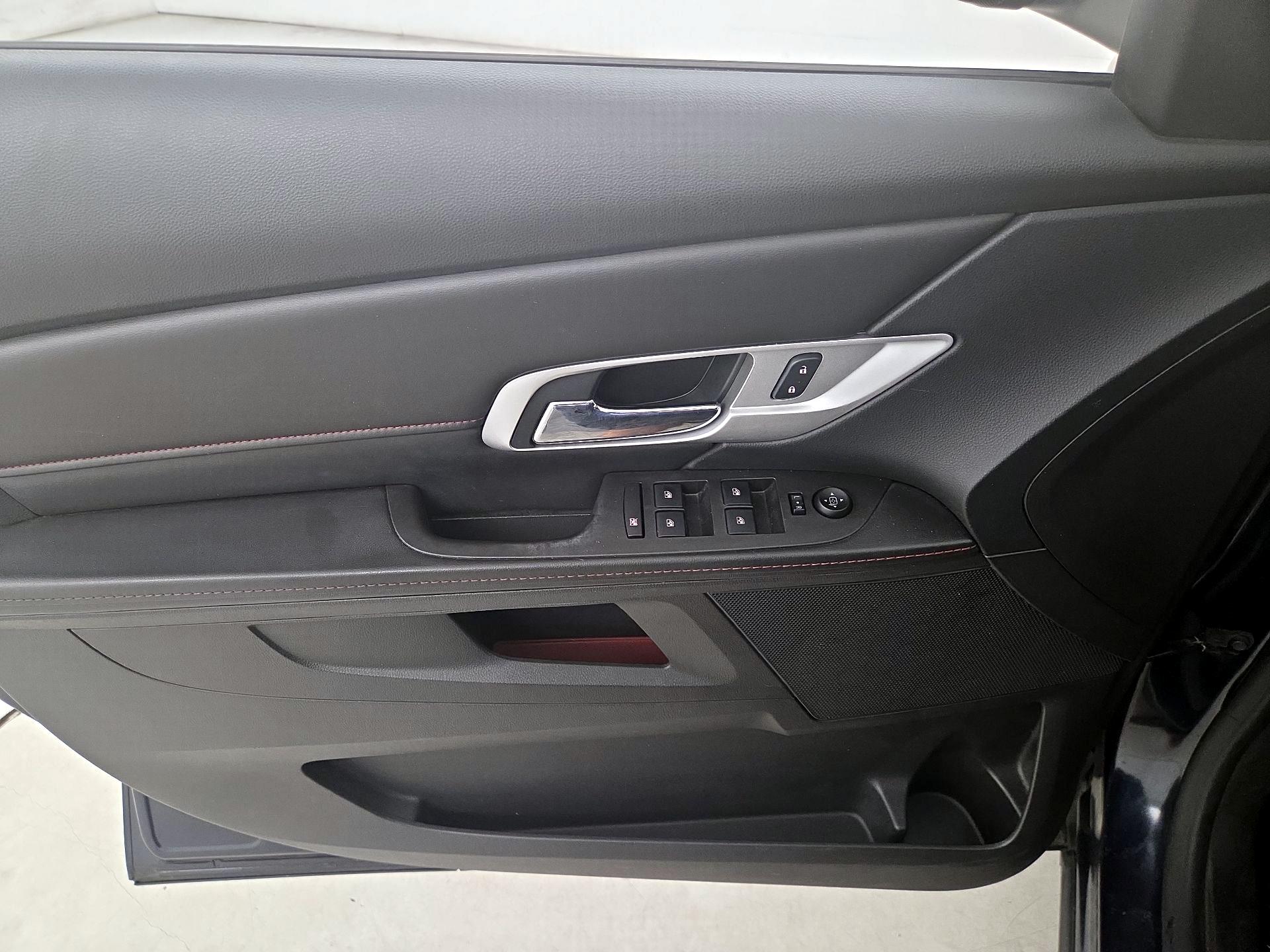 Thumbnail: 2015 GMC Terrain - 12