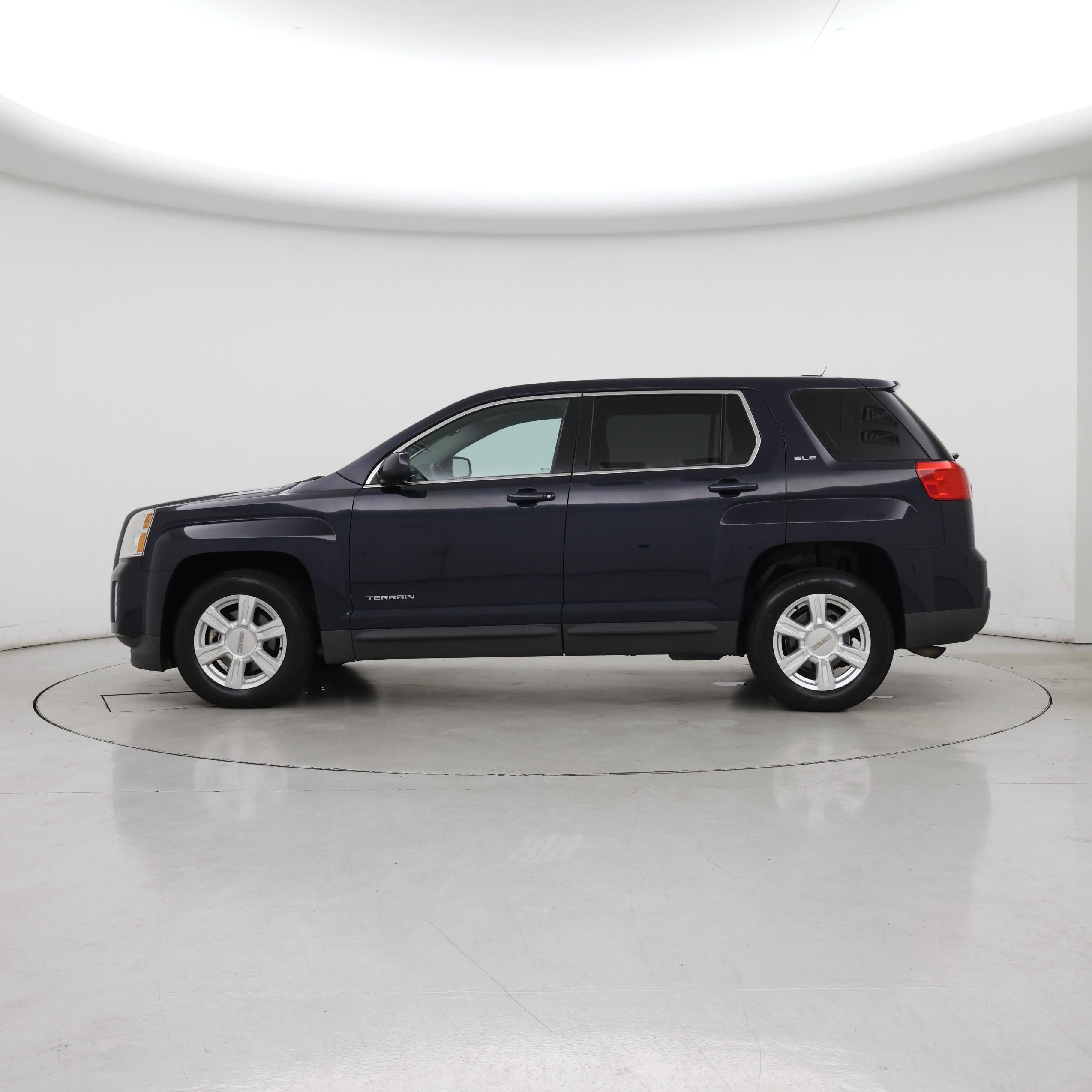 Thumbnail: 2015 GMC Terrain - 3