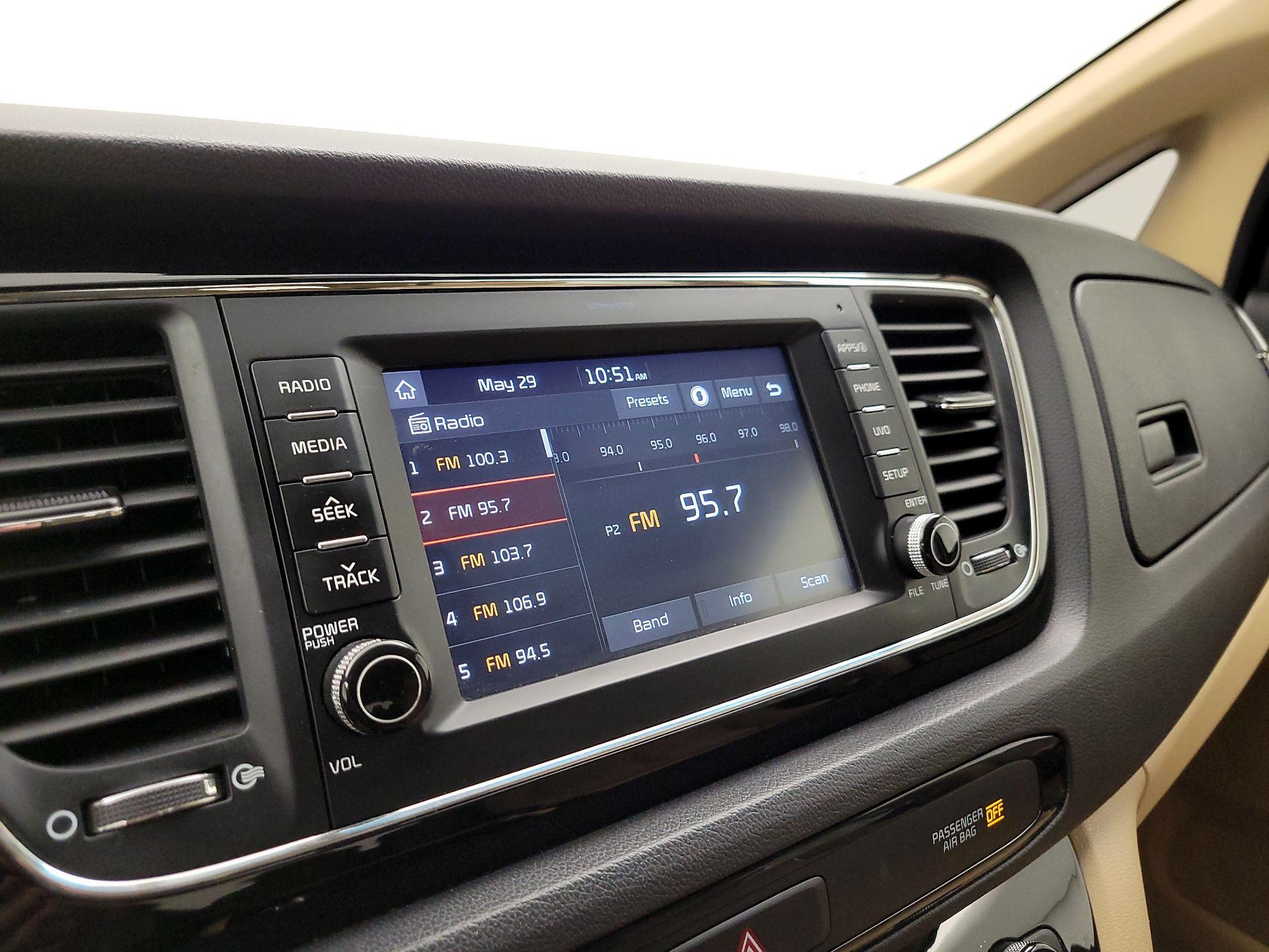 Thumbnail: 2017 Kia Sedona - 15