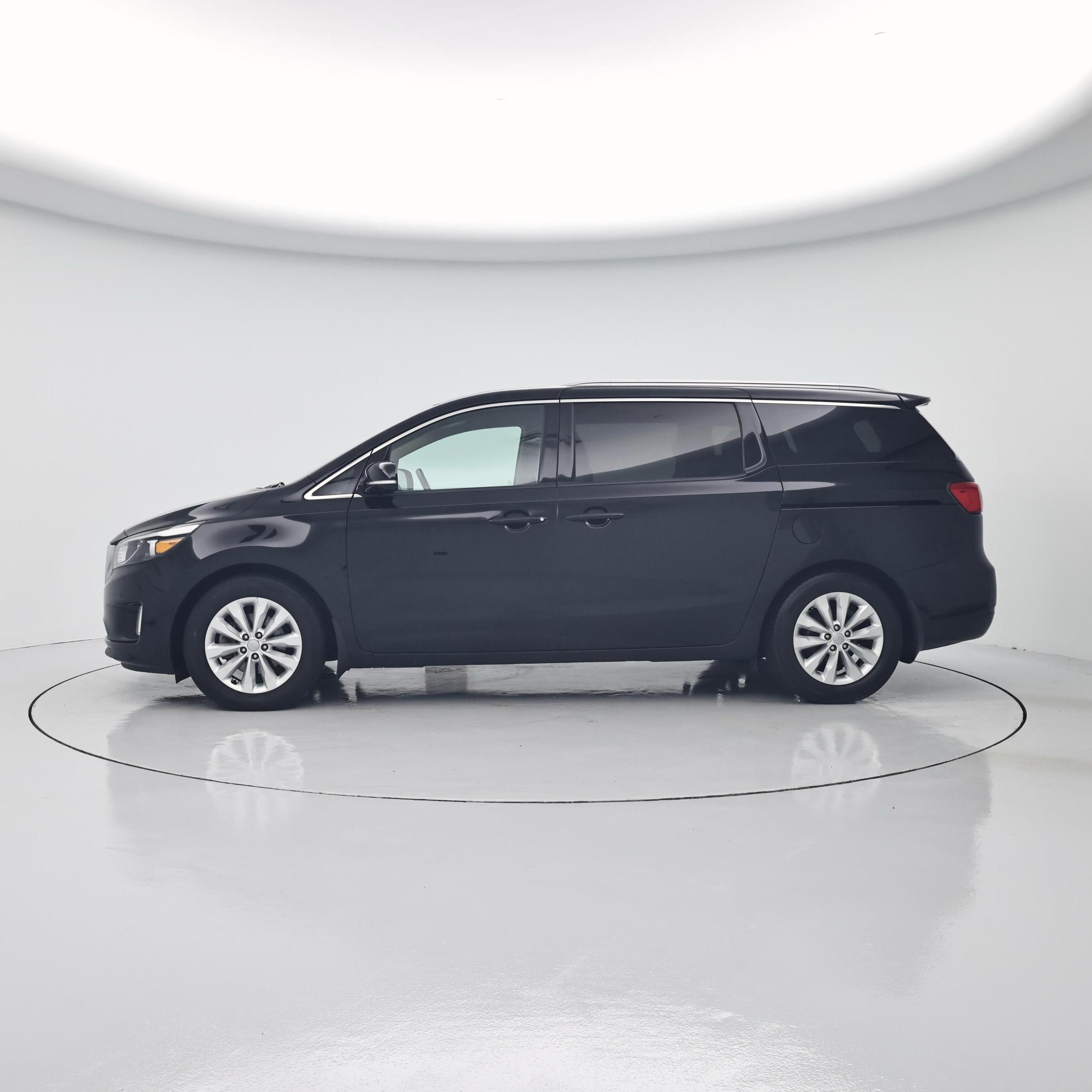 Thumbnail: 2017 Kia Sedona - 3