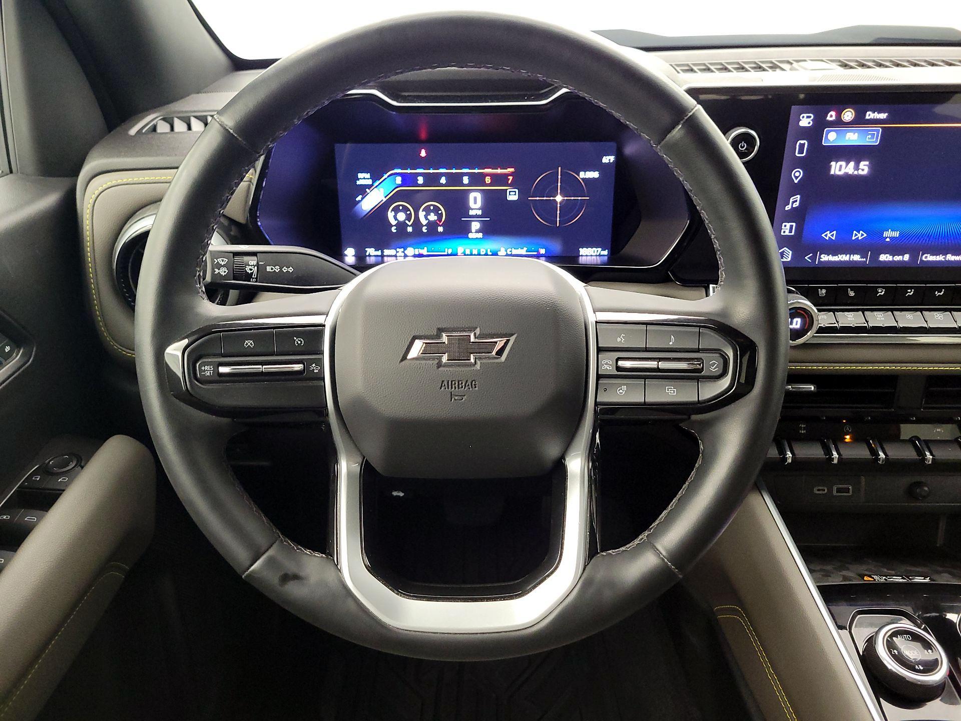 Thumbnail: 2023 Chevrolet Colorado - 10
