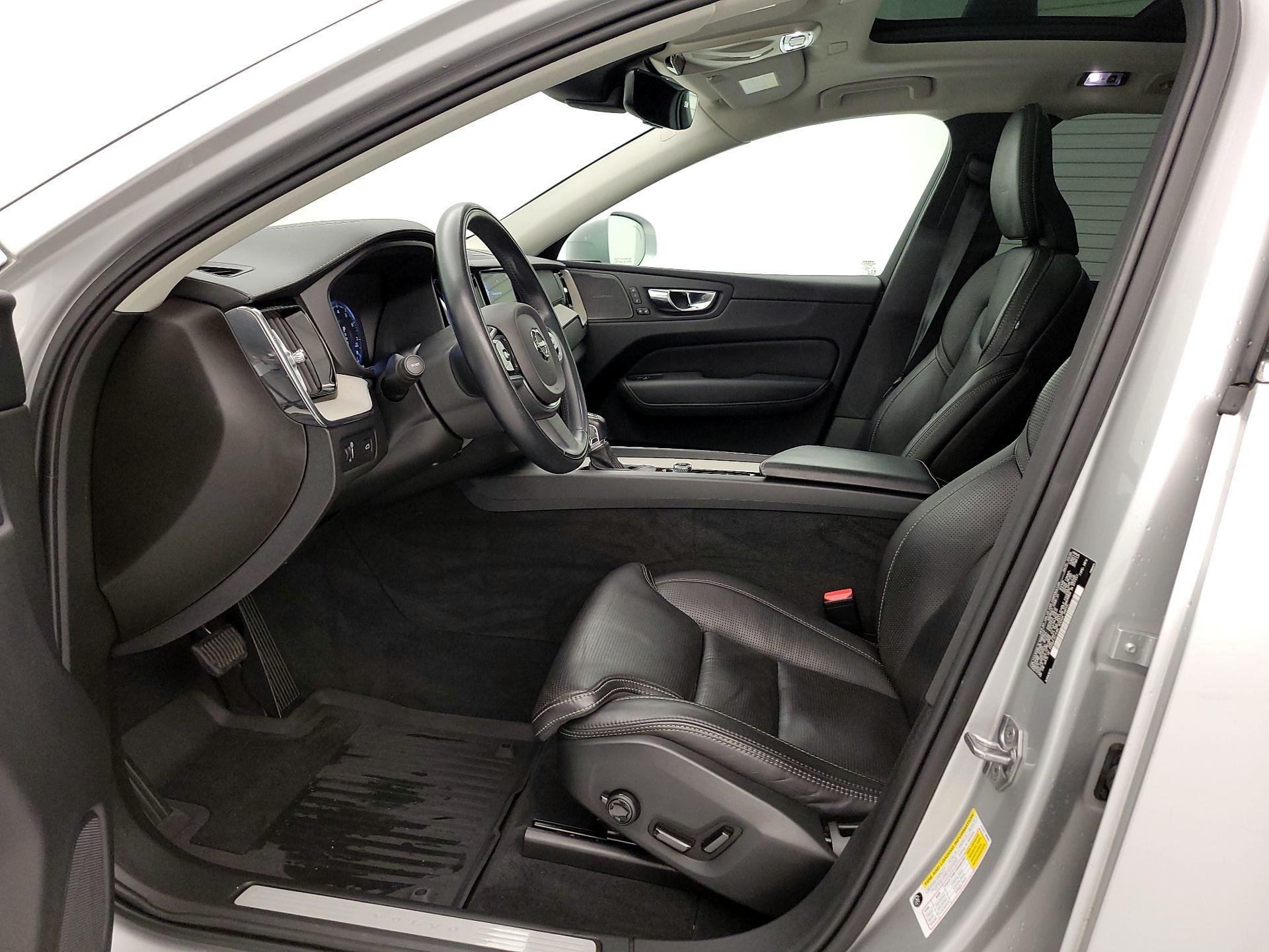 Thumbnail: 2020 Volvo XC60 - 11