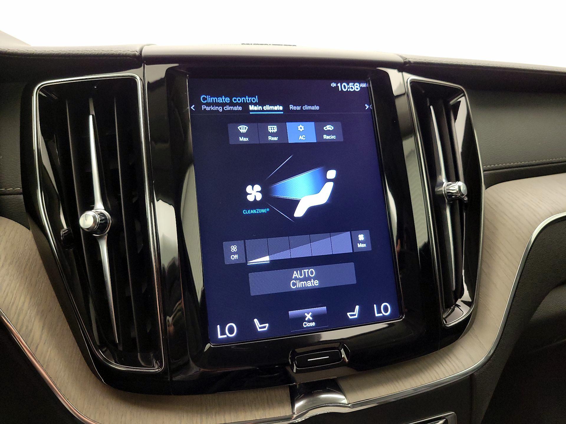 Thumbnail: 2020 Volvo XC60 - 17