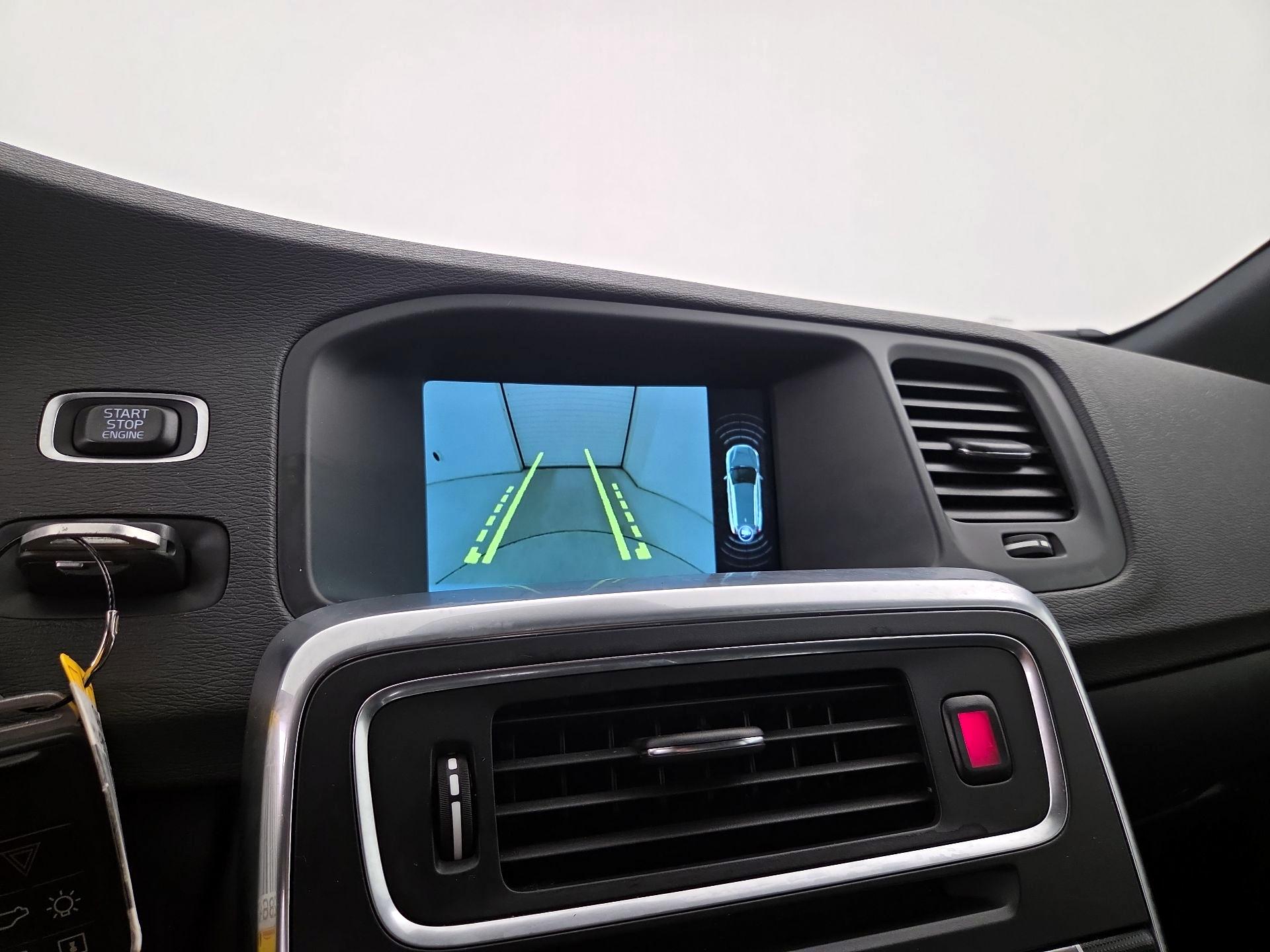 Thumbnail: 2017 Volvo V60 - 15