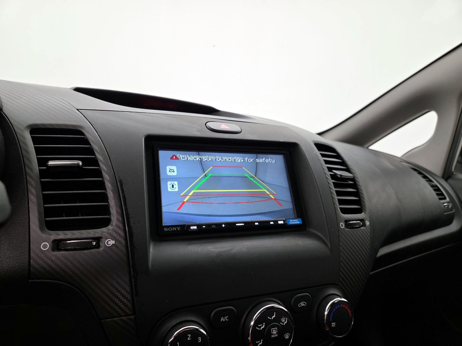 Thumbnail: 2016 Kia Forte - 14