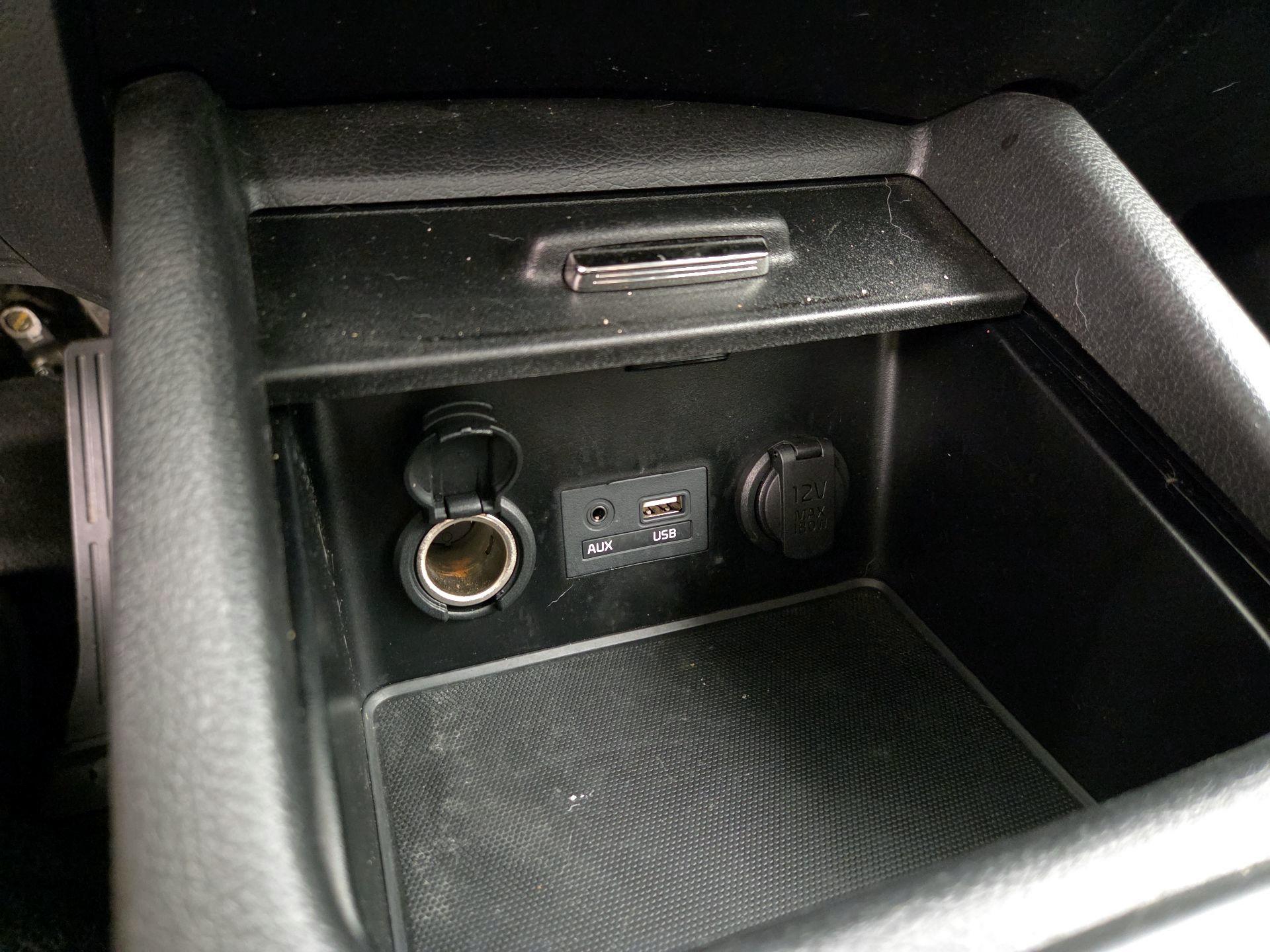 Thumbnail: 2016 Kia Forte - 18