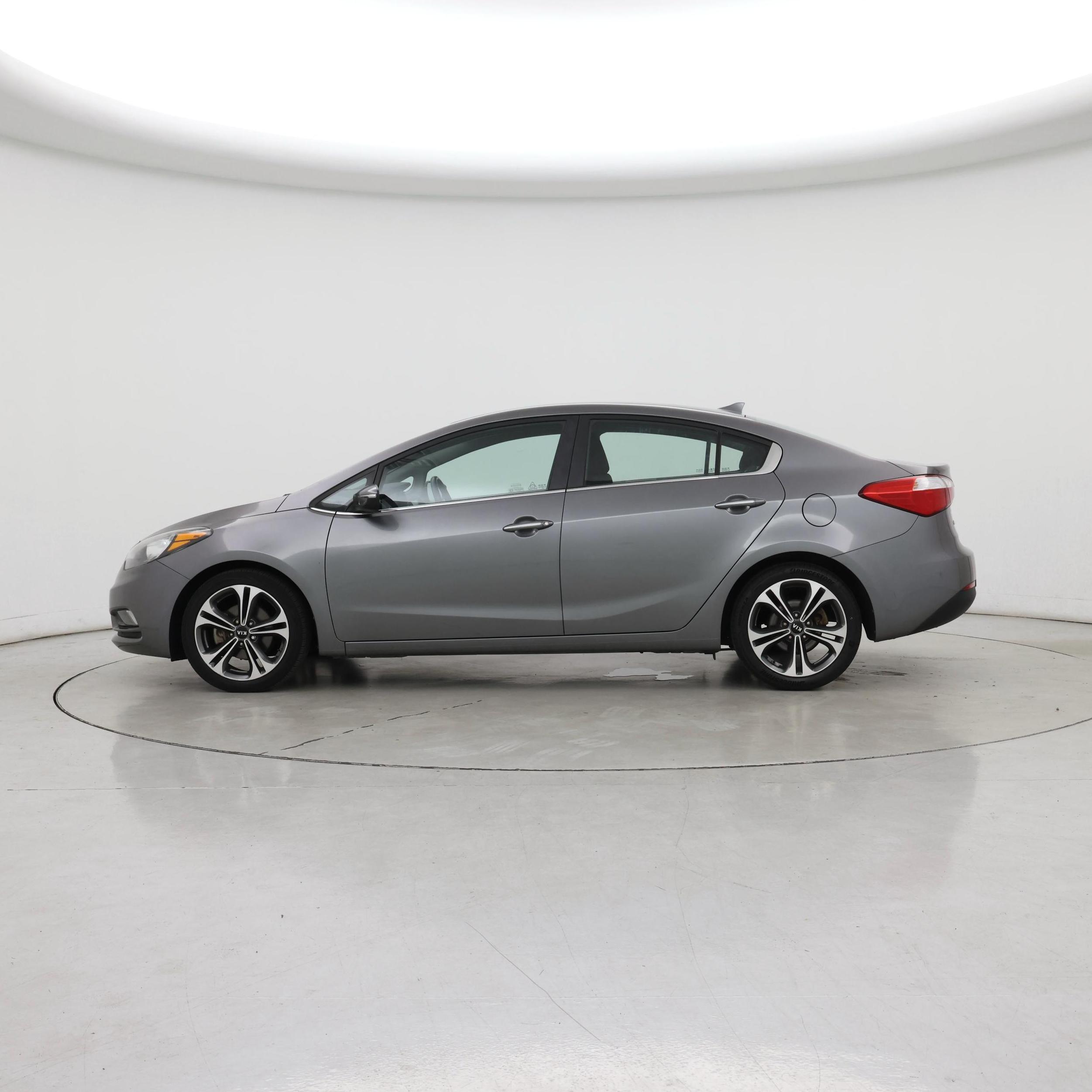 Thumbnail: 2016 Kia Forte - 3