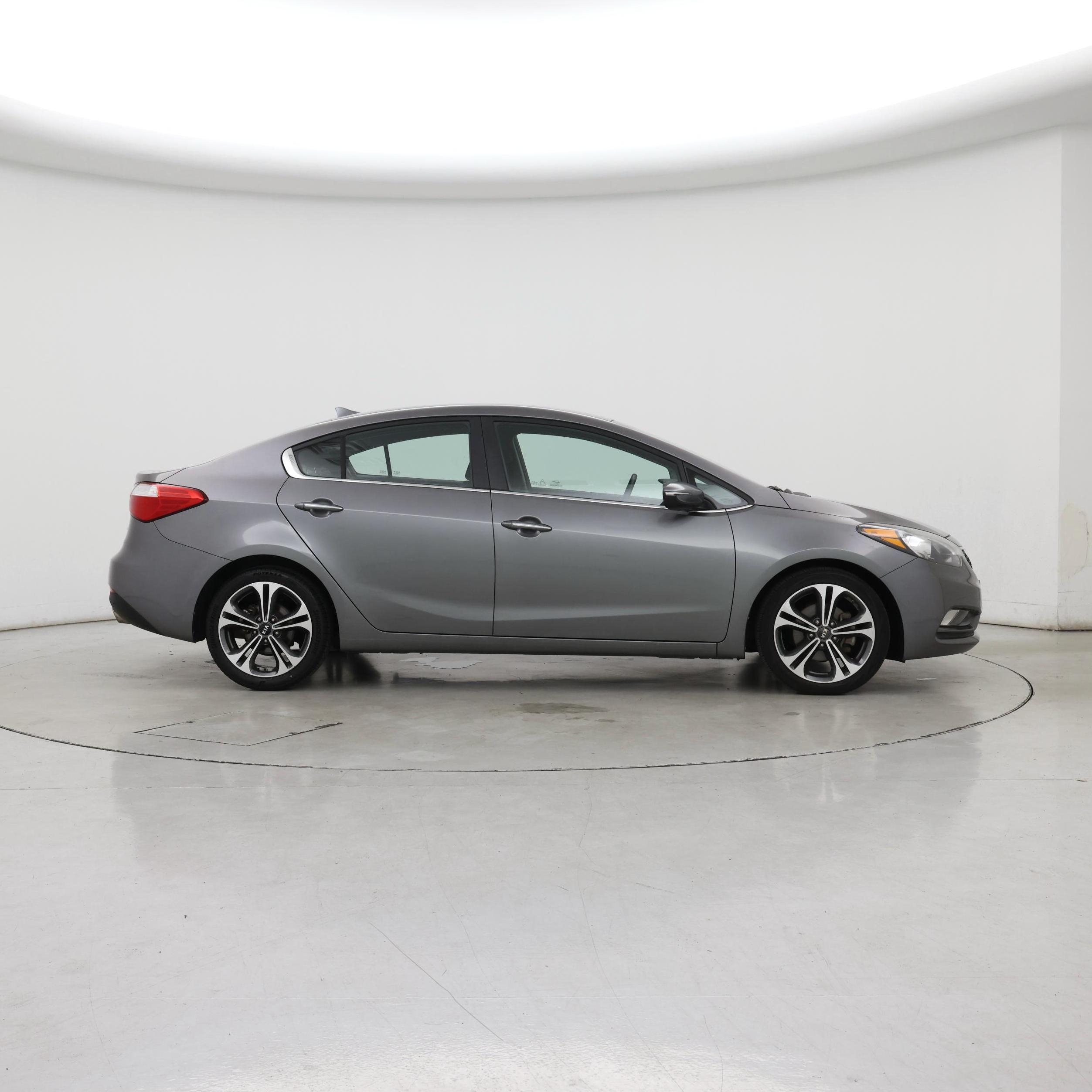 Thumbnail: 2016 Kia Forte - 7