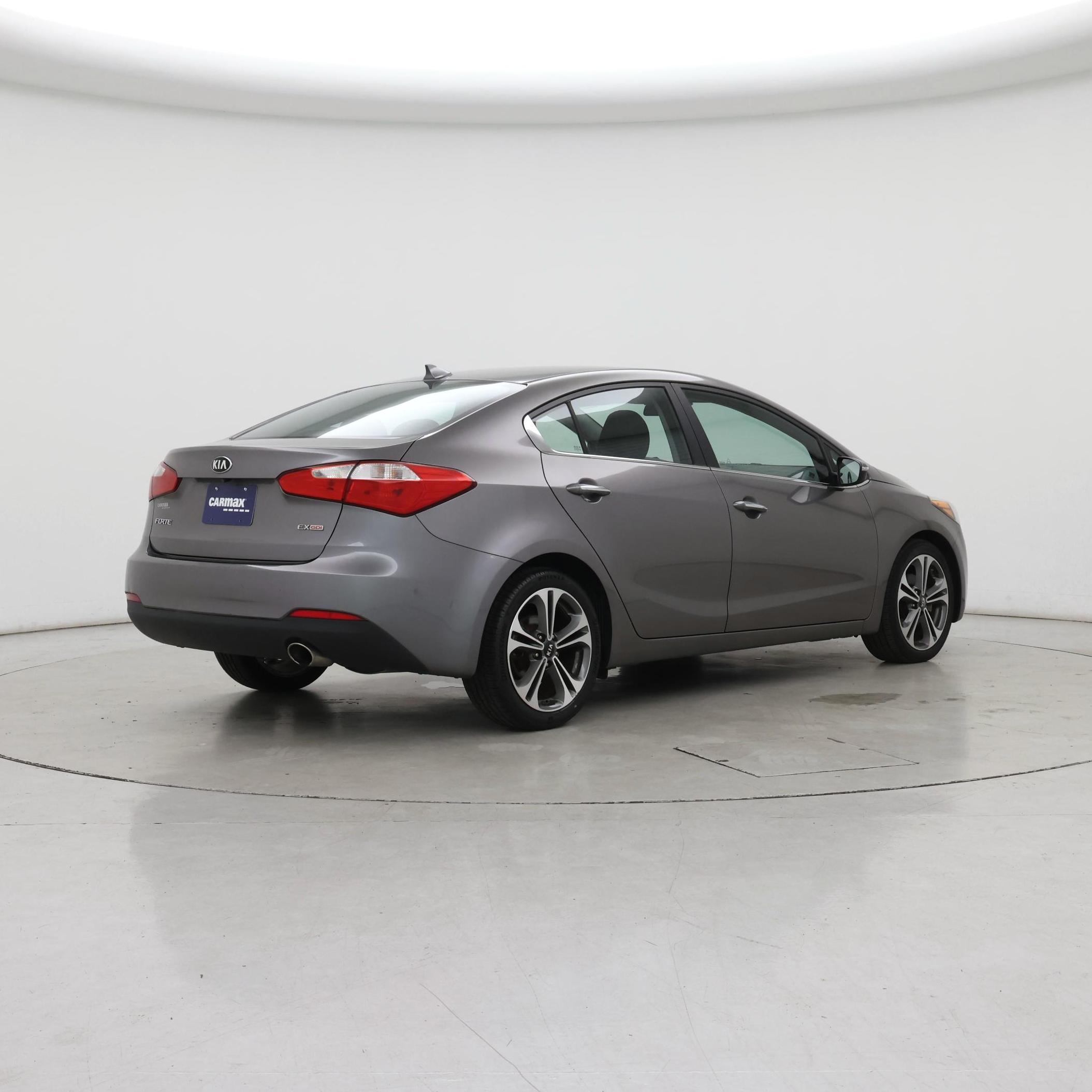 Thumbnail: 2016 Kia Forte - 8