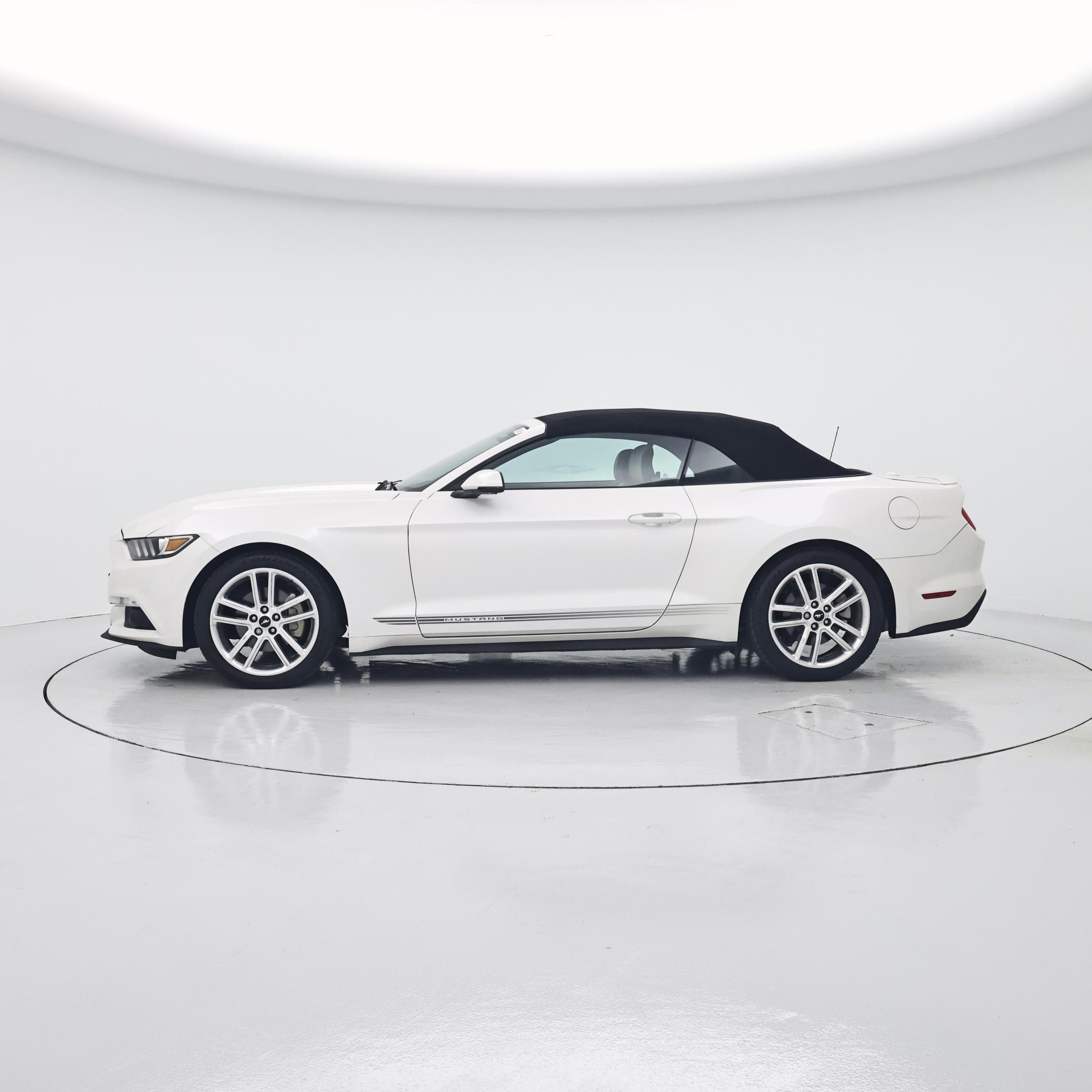 Thumbnail: 2017 Ford Mustang - 3