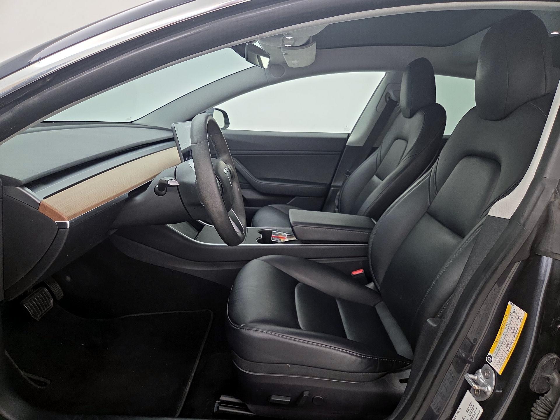 Thumbnail: 2019 Tesla Model 3 - 11
