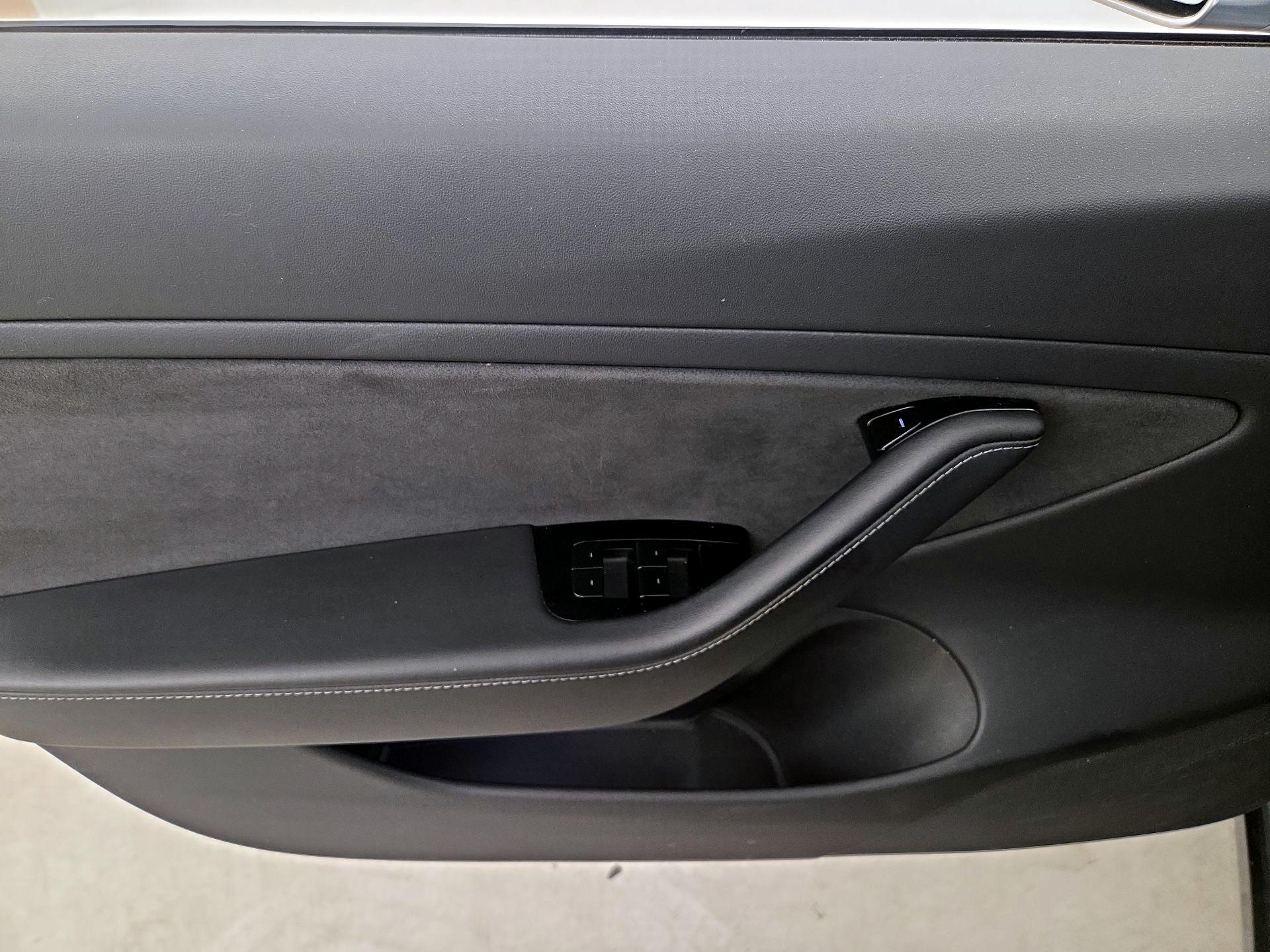 Thumbnail: 2019 Tesla Model 3 - 12