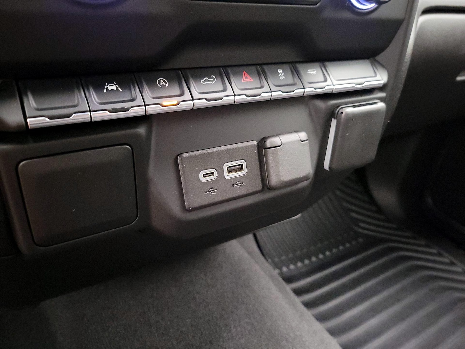 2023 Chevrolet Silverado 1500 Custom - Photo 19