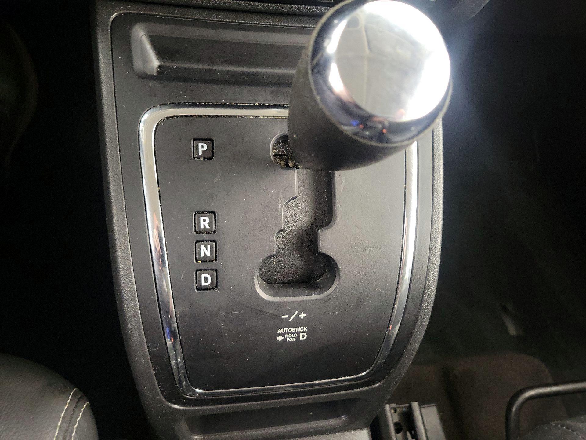 Thumbnail: 2016 Jeep Patriot - 15