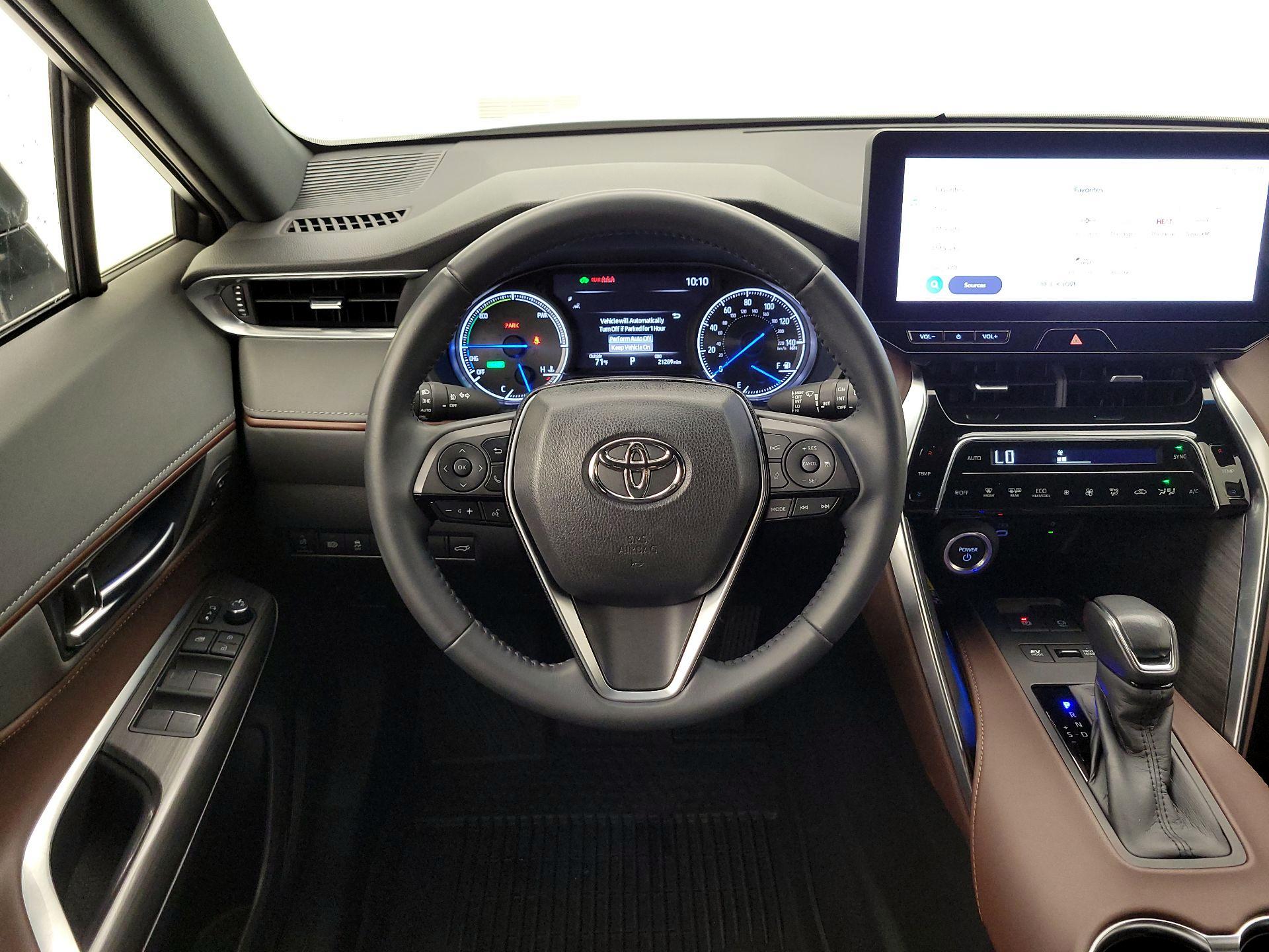 Thumbnail: 2023 Toyota Venza - 10